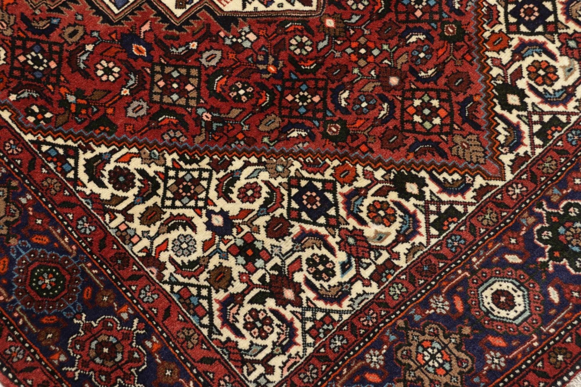Handgeknüpfter Perserteppich, 128 × 188 cm, Wolle