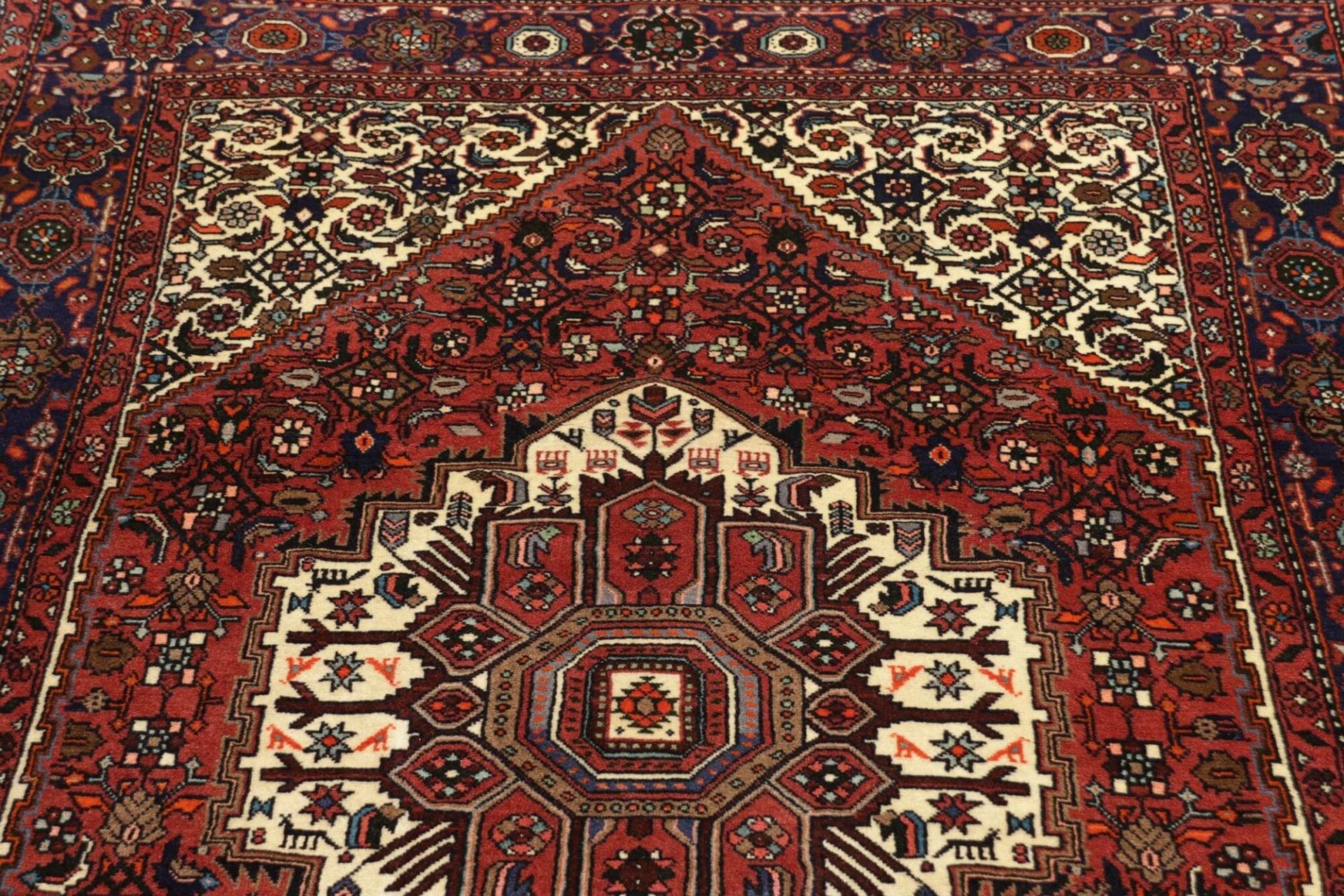 Handgeknüpfter Perserteppich, 128 × 188 cm, Wolle