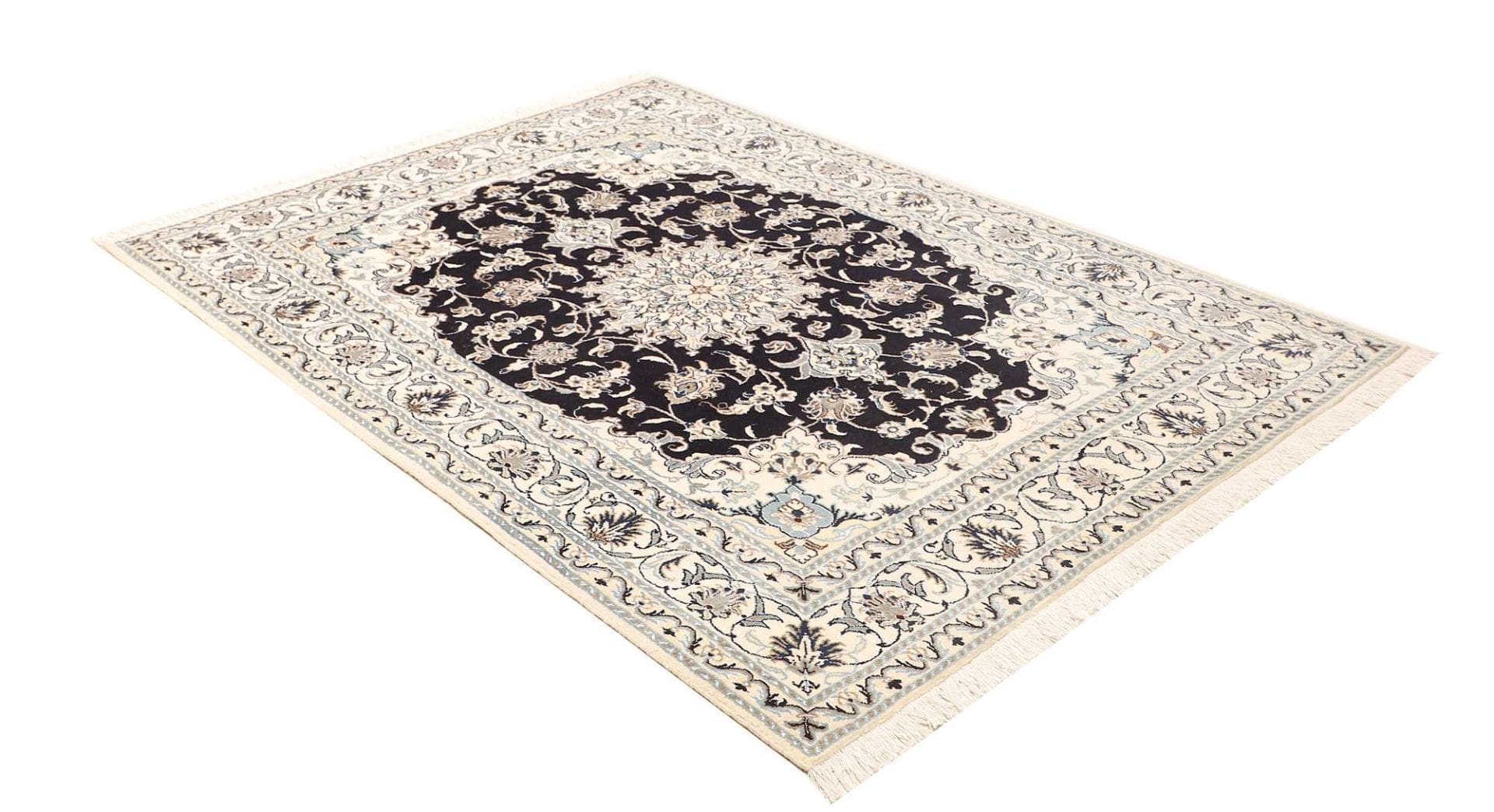 Nain Perserteppich aus Iran, 153 × 205 cm