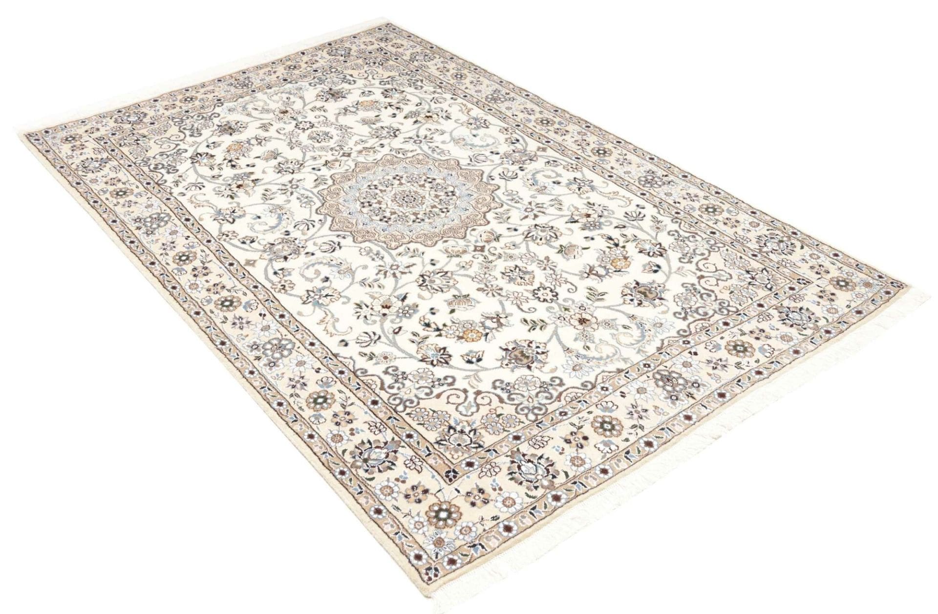 Handgeknüpfter Nain Perserteppich 136 × 210 cm