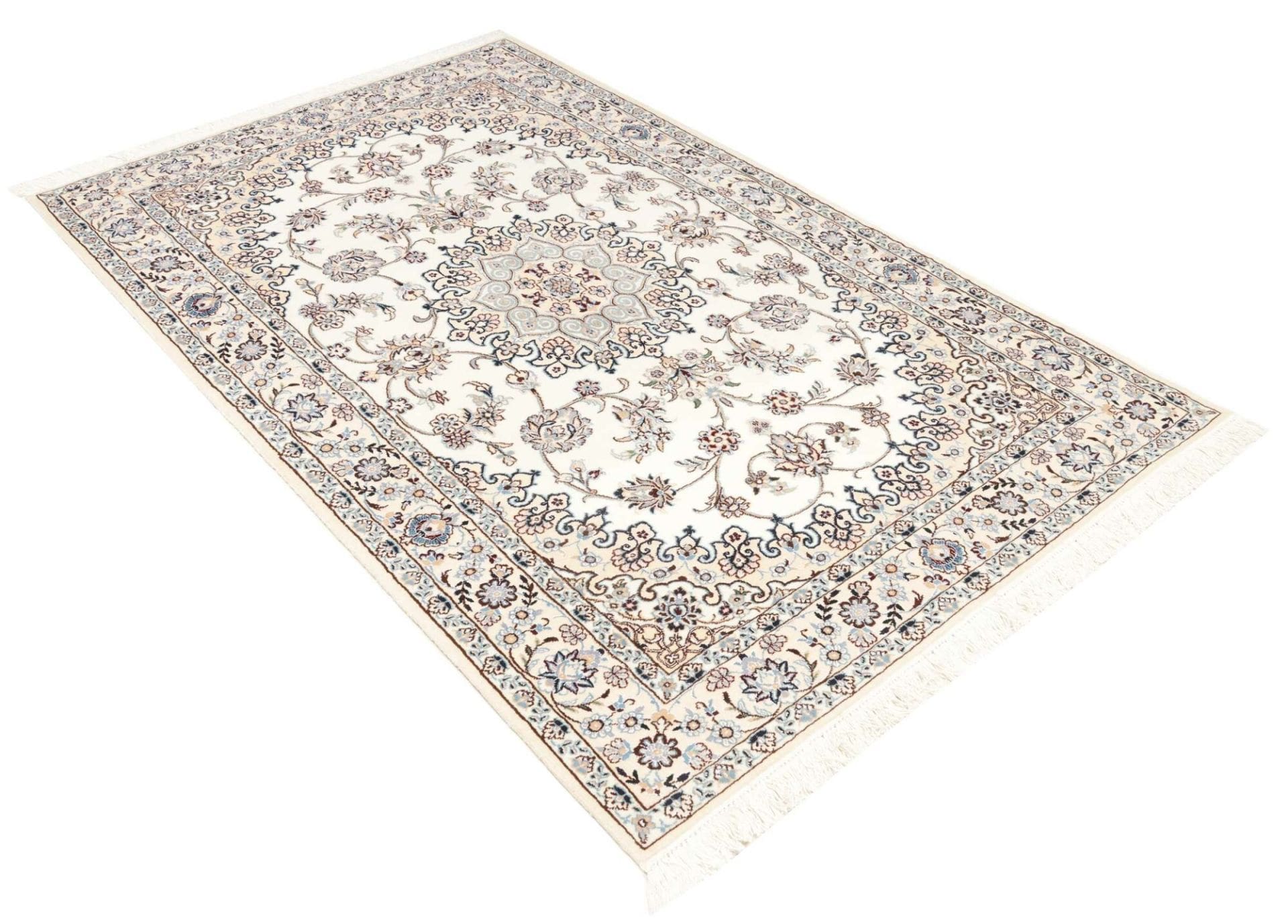 Nain Perserteppich aus Iran, 133 × 206 cm