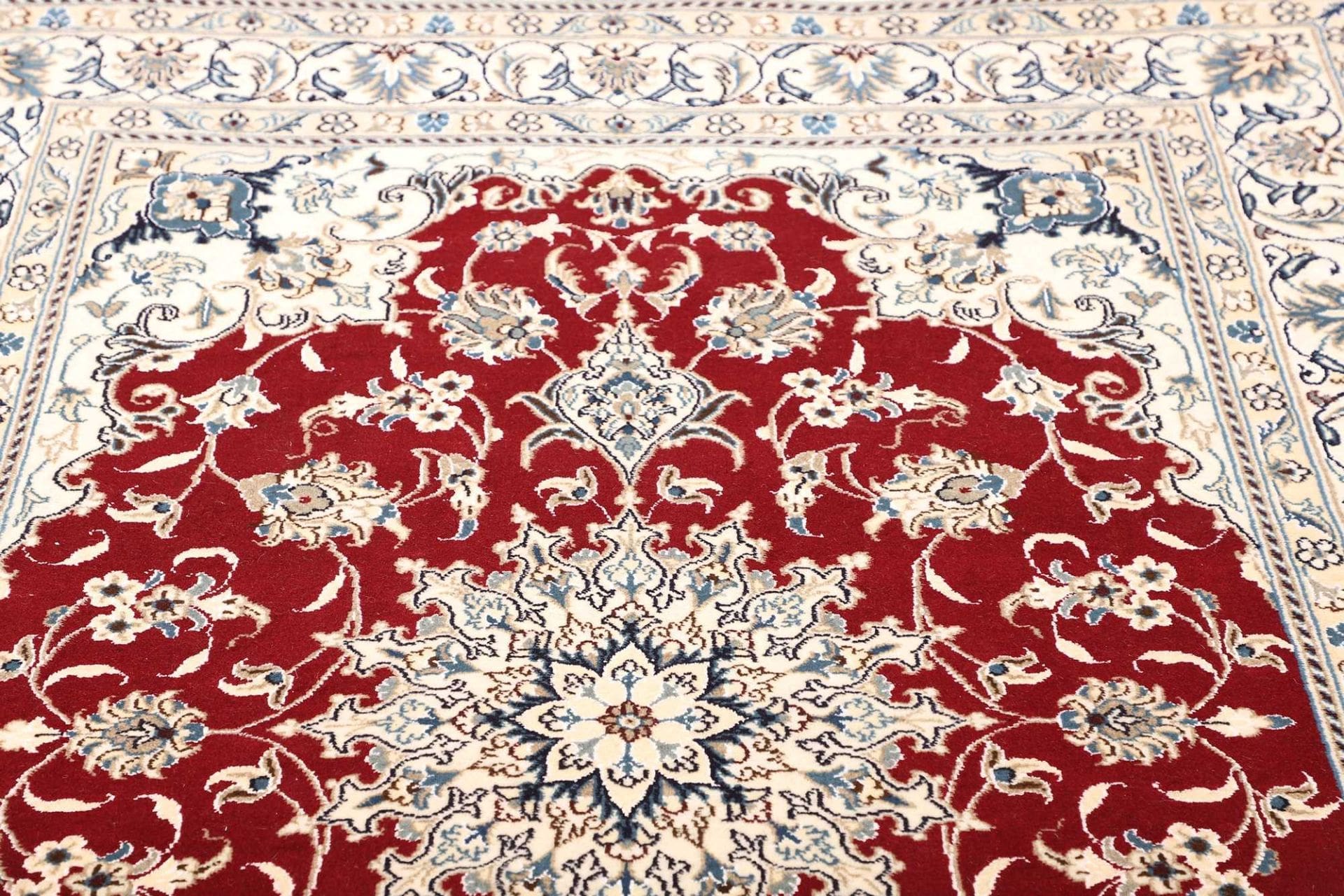 Nain Perserteppich aus Iran, 151 × 210 cm