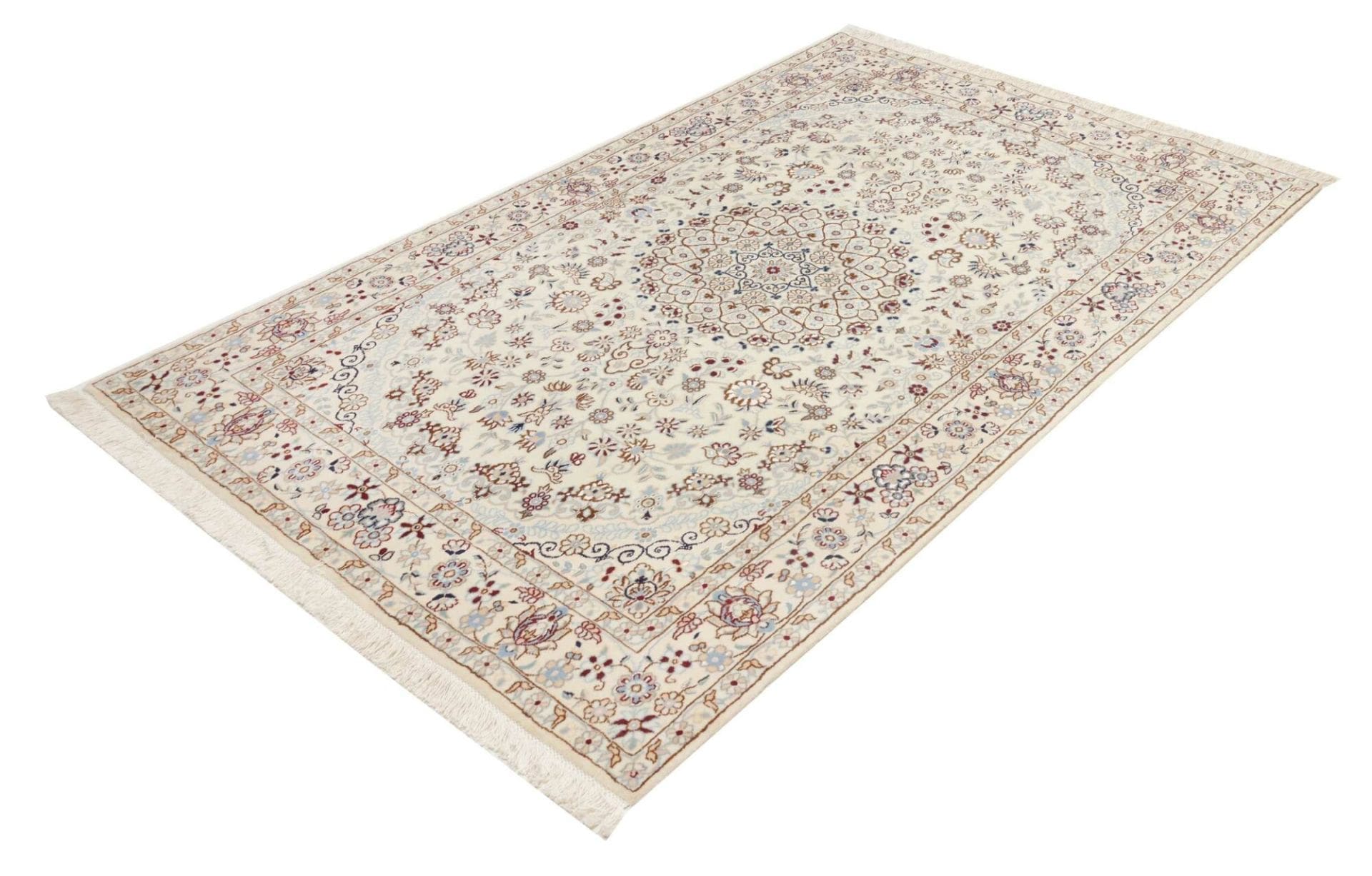 Handgeknüpfter Nain Perserteppich 131 × 208 cm