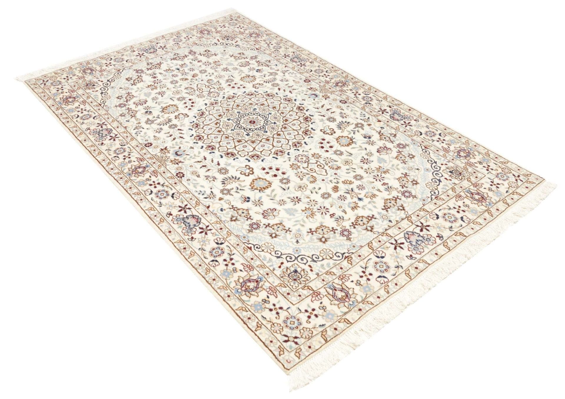 Handgeknüpfter Nain Perserteppich 131 × 208 cm