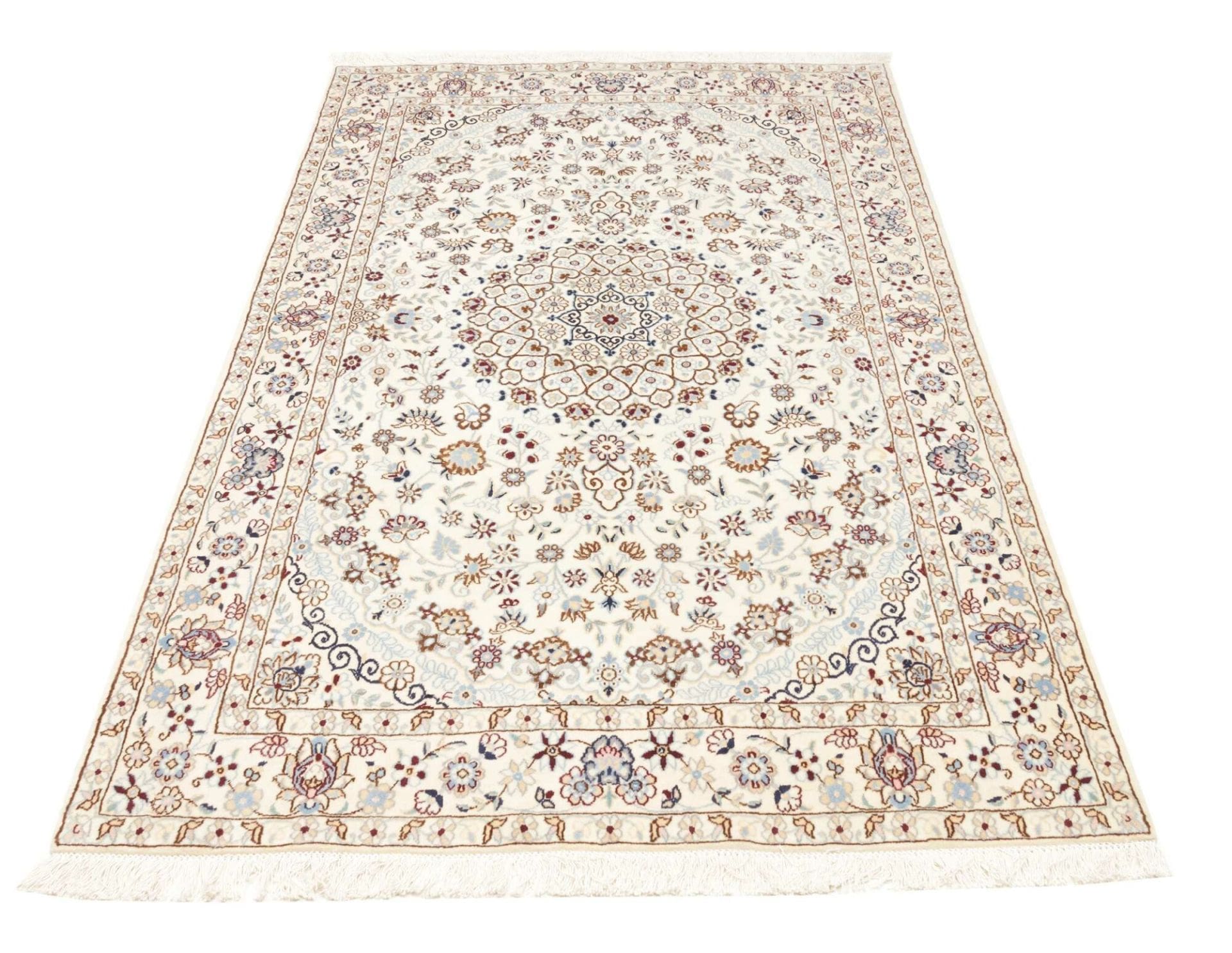 Handgeknüpfter Nain Perserteppich 131 × 208 cm