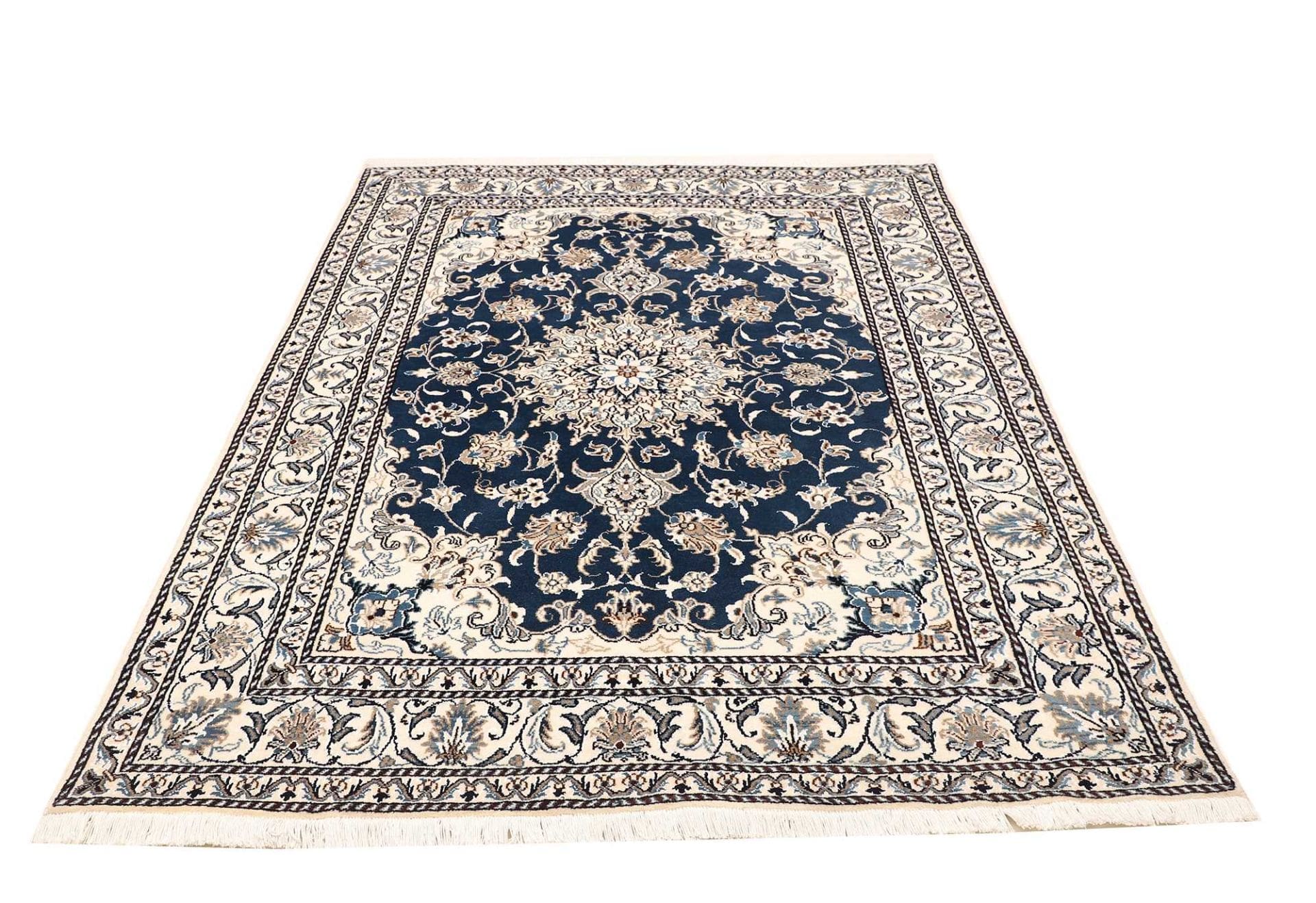 Handgeknüpfter Nain Perserteppich 153 × 210 cm