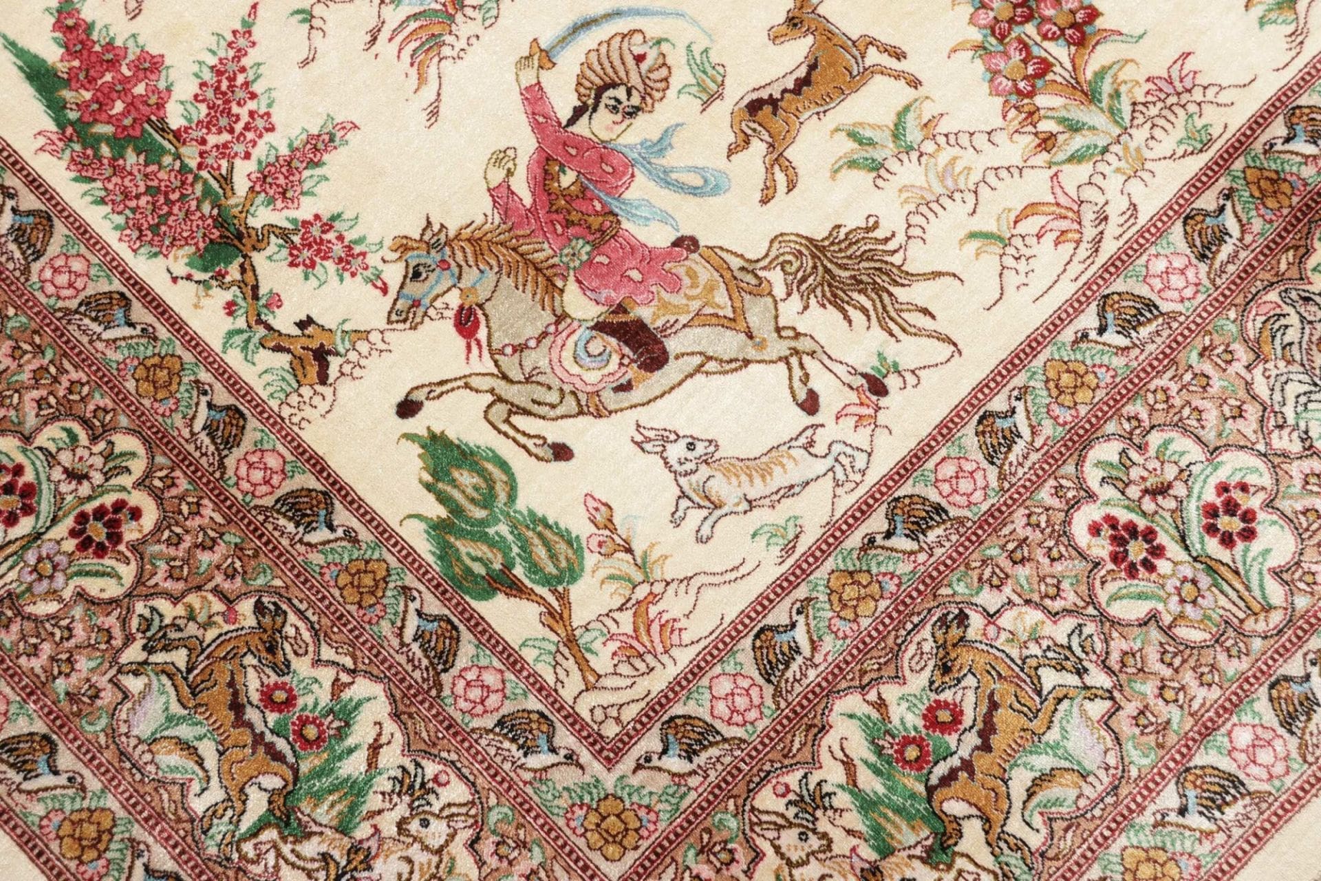 Handgeknüpfter Ghom Perserteppich 136 × 198 cm