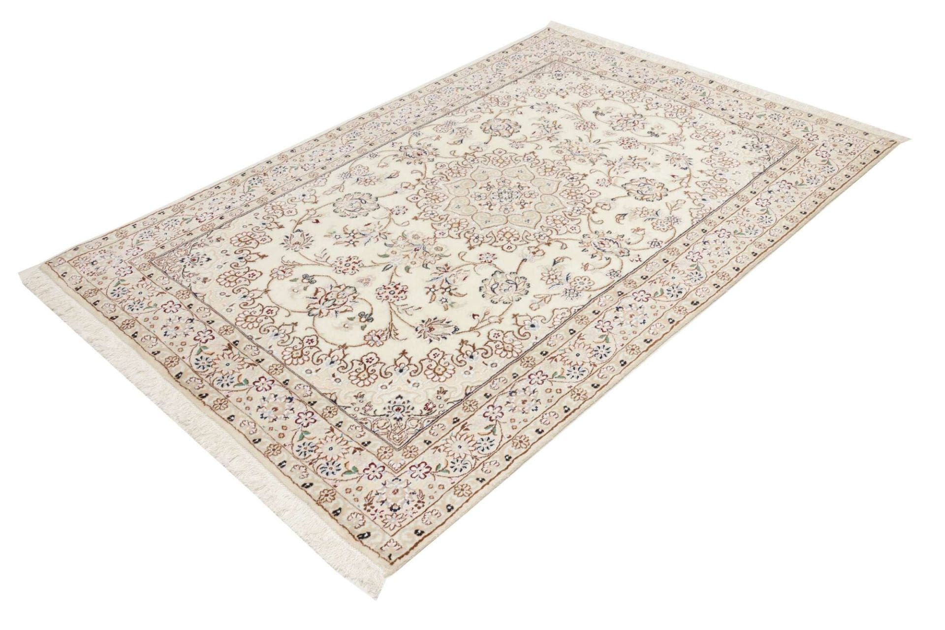 Nain Perserteppich 135 × 203 cm aus Wolle, handgeknüpft