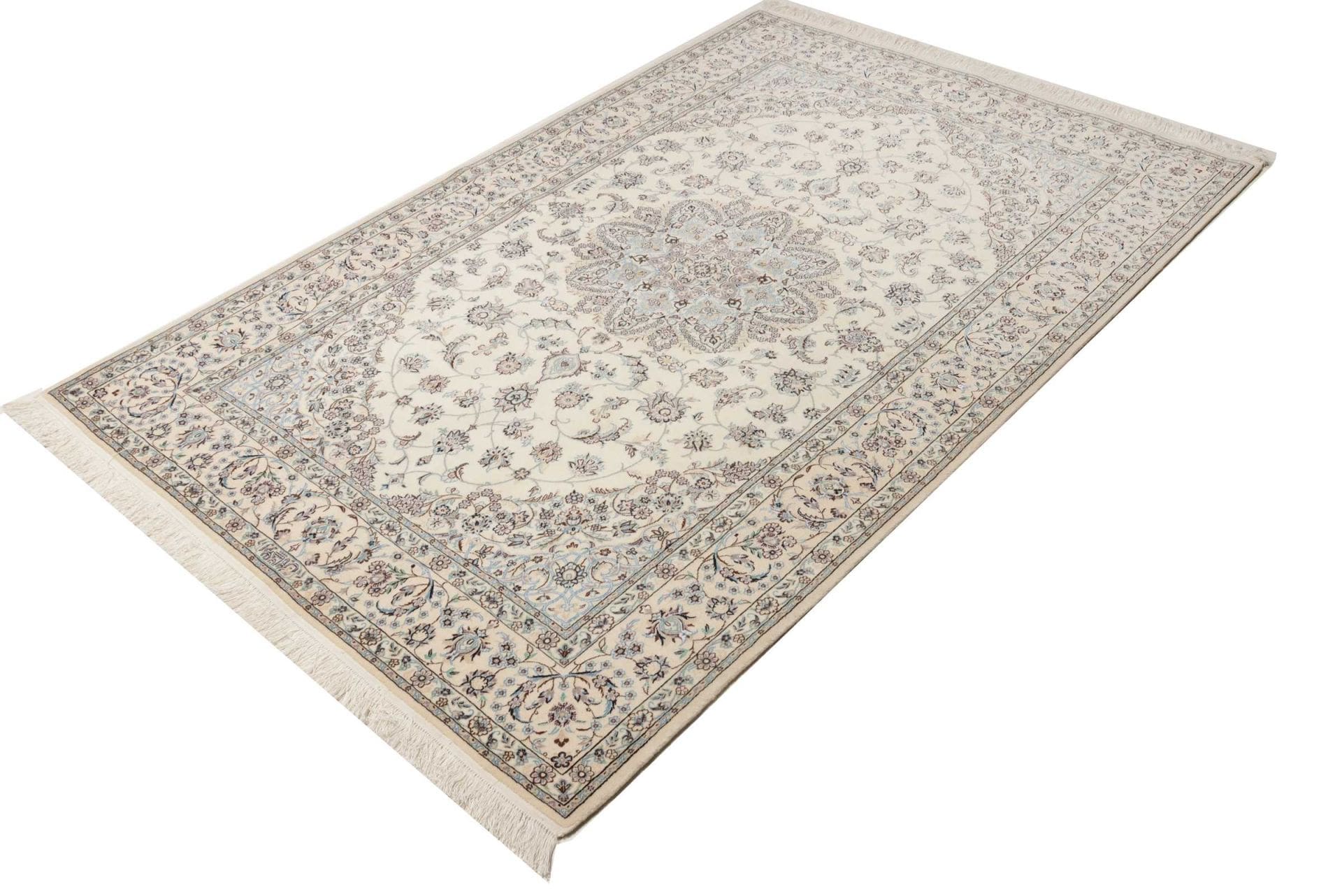 Handgeknüpfter Nain Perserteppich, 135 × 201 cm, Wolle