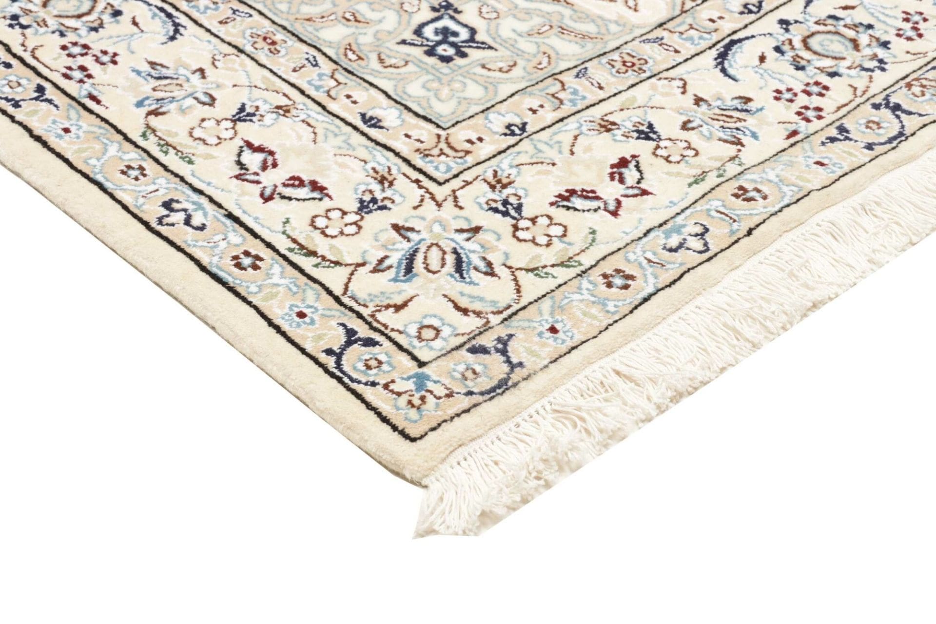 Nain Perserteppich aus Iran, 135 × 208 cm