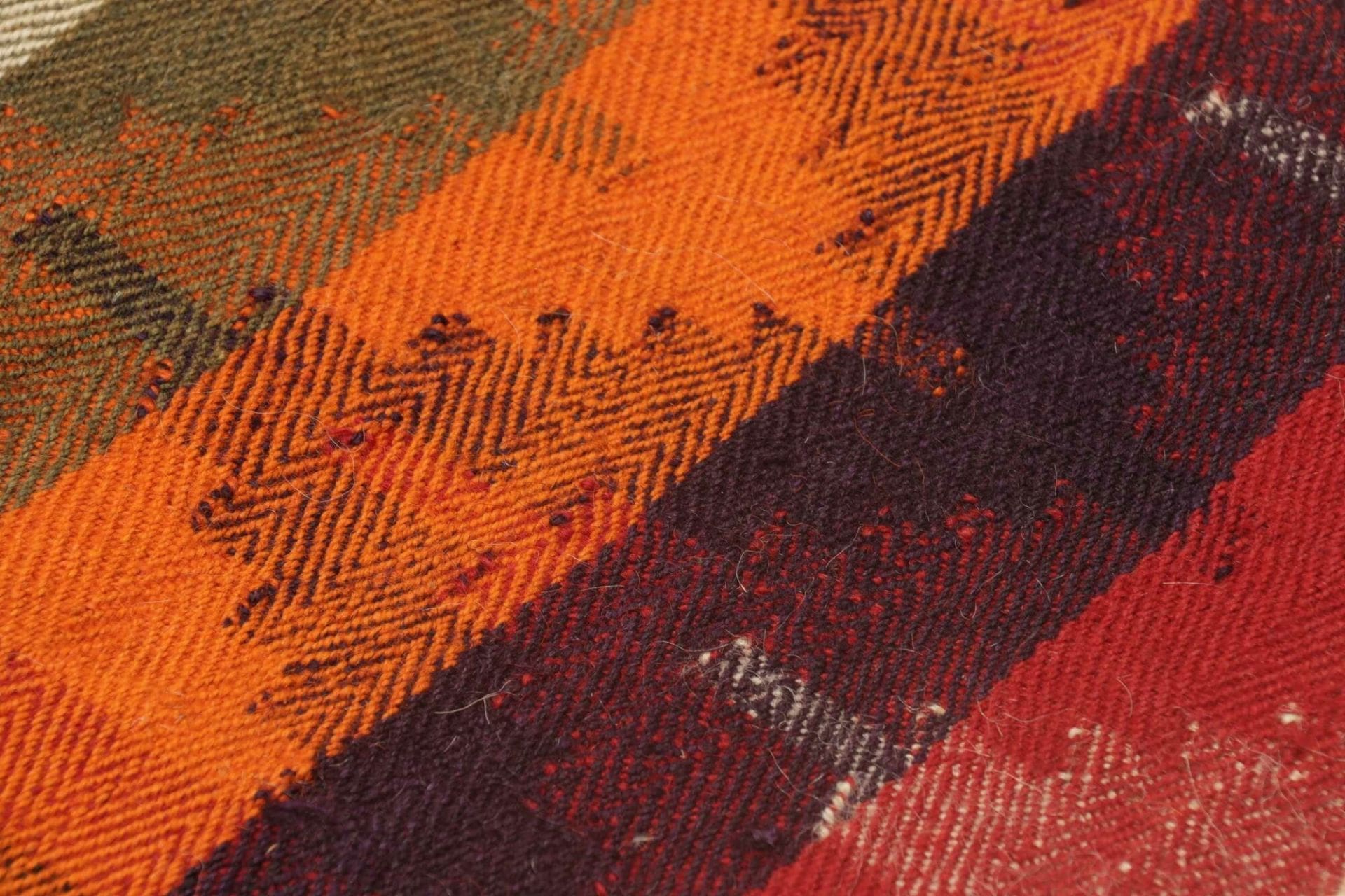 antiker-kelim-teppich-148-x-202cm-handgewebt-rustikales-flair-5 Kelim Perserteppich aus Iran, 148 × 202 cm