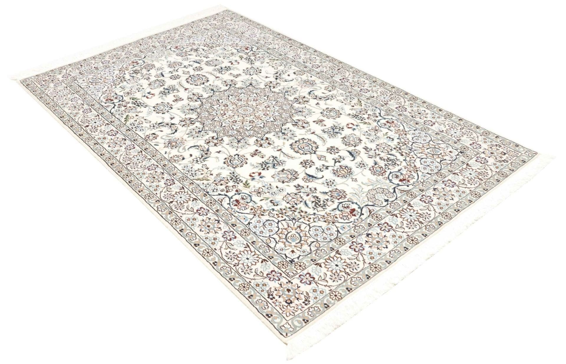 Nain Perserteppich aus Iran, 133 × 208 cm