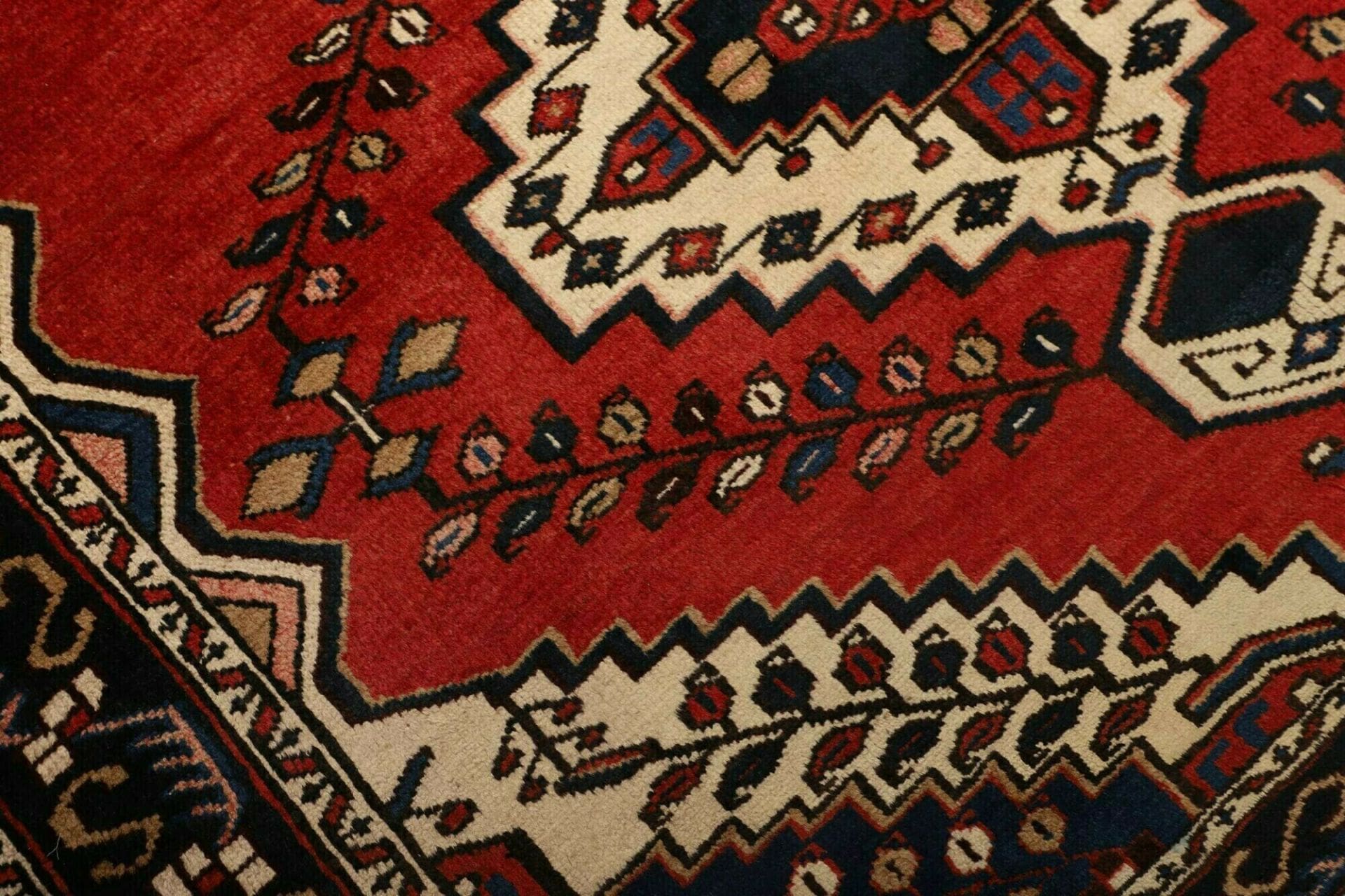 Handgeknüpfter Hamadan Perserteppich 153 × 201 cm