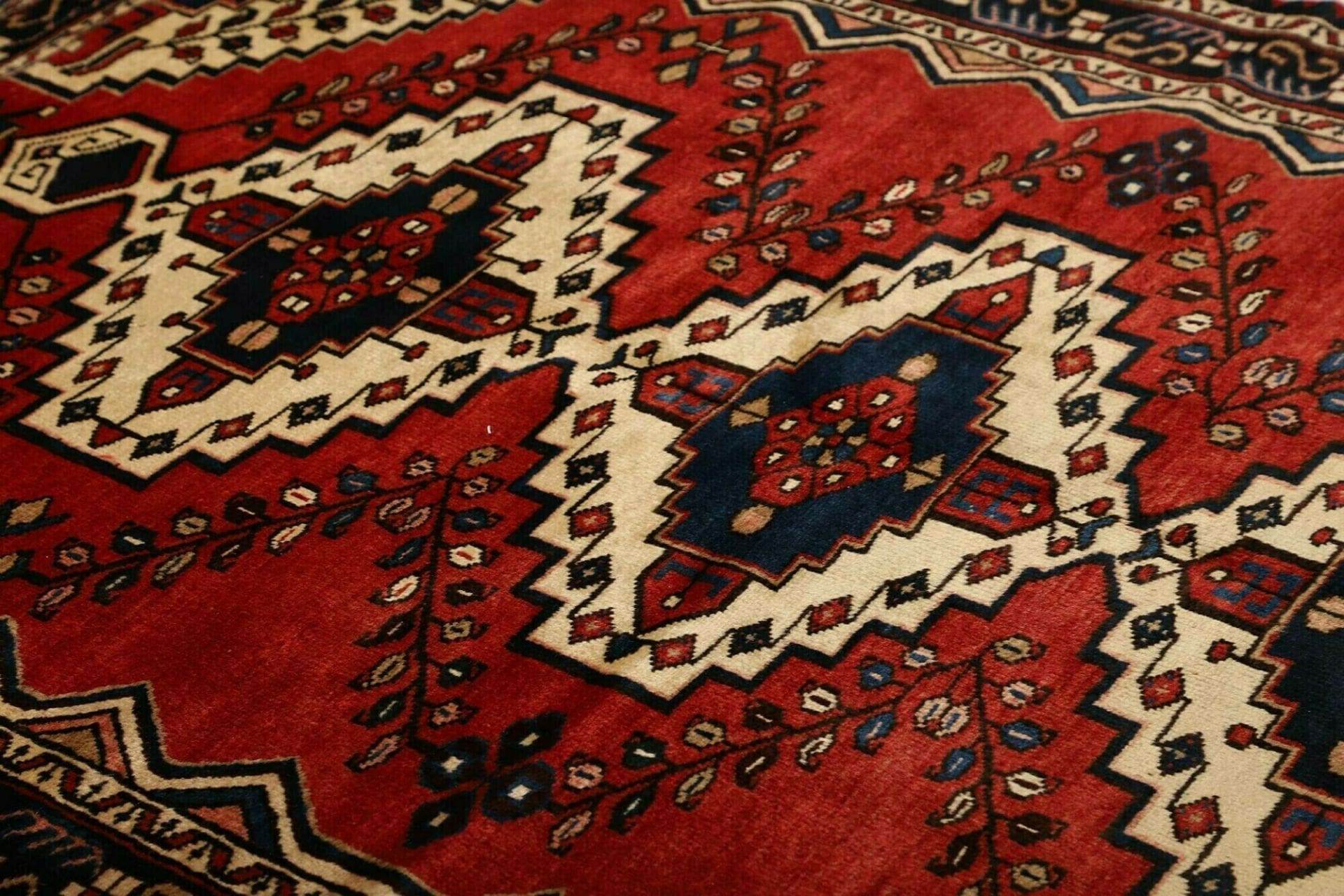 Handgeknüpfter Hamadan Perserteppich 153 × 201 cm