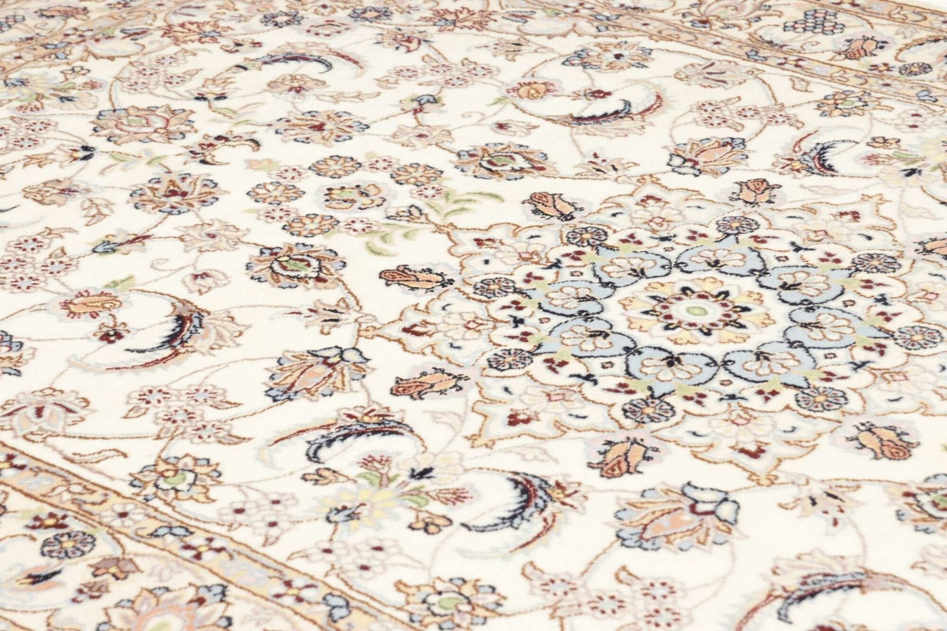 Nain Perserteppich 136 × 212 cm aus Wolle, handgeknüpft