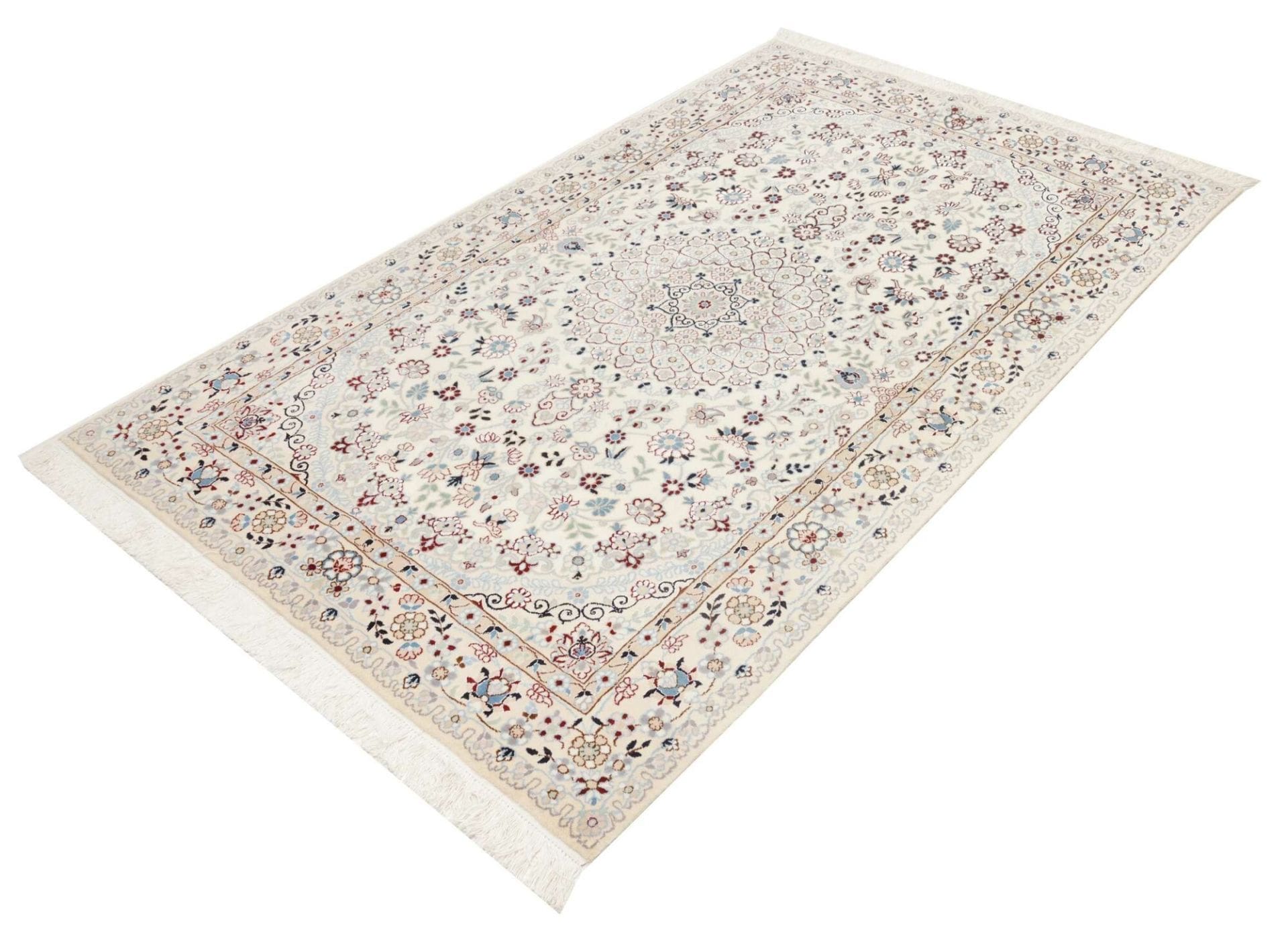 Nain Perserteppich 135 × 208 cm aus Wolle, handgeknüpft