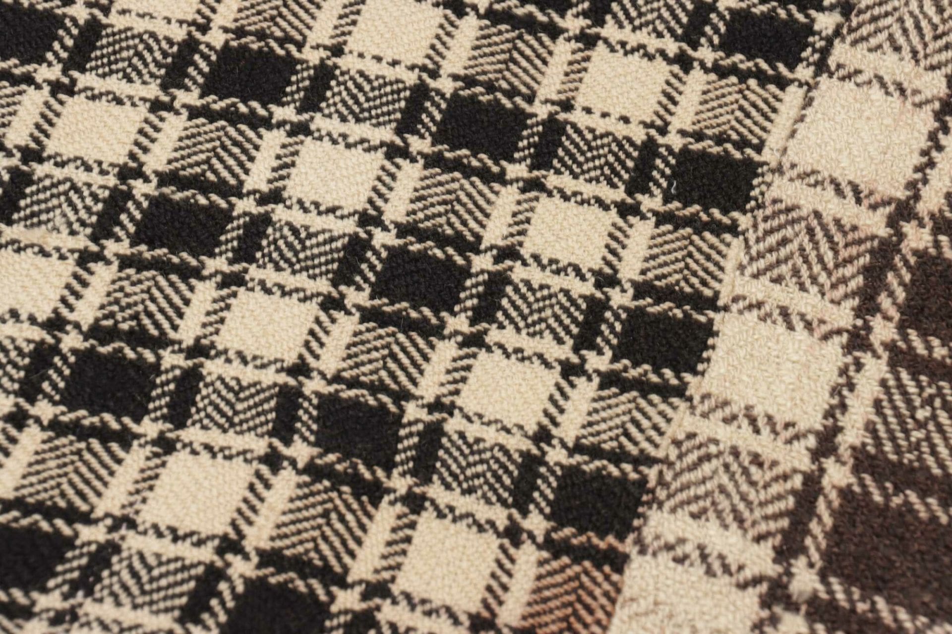 Perserteppich aus Iran, 155 × 202 cm