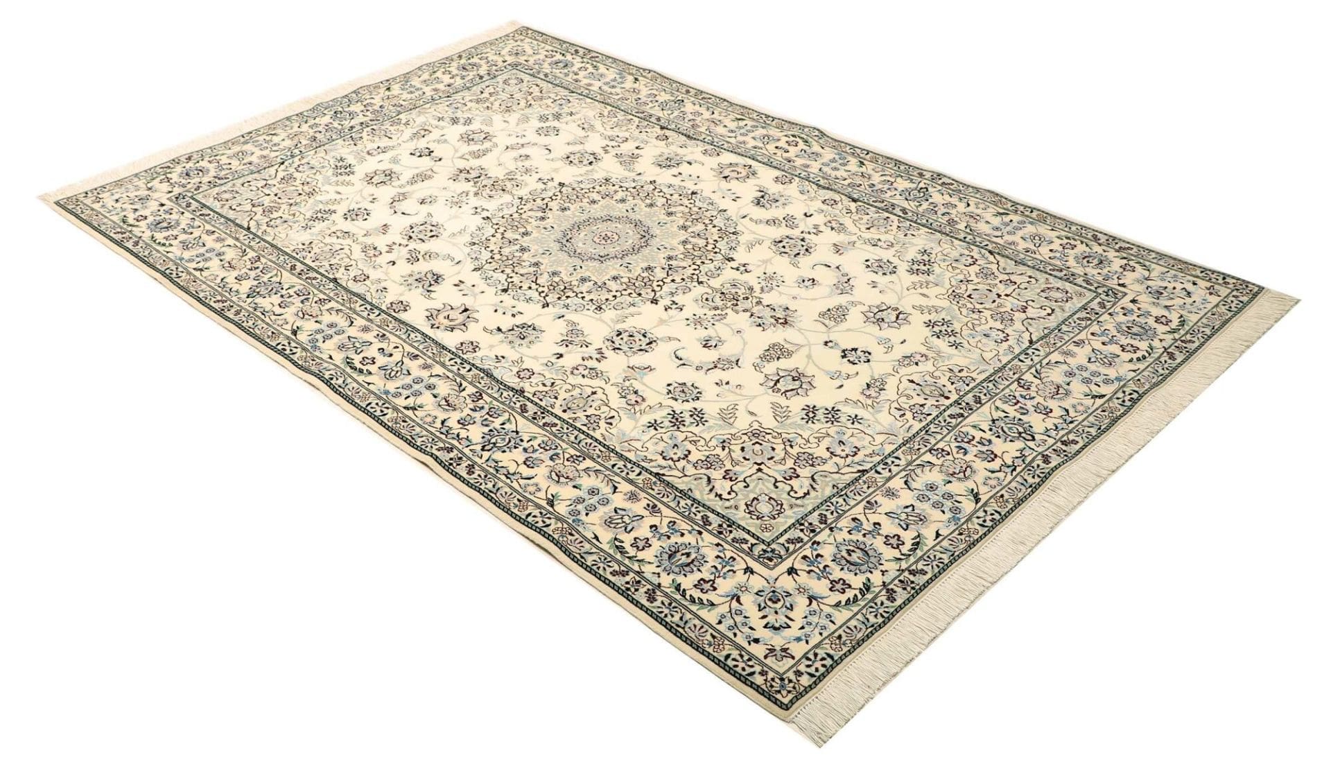Handgeknüpfter Nain Perserteppich 137 × 207 cm