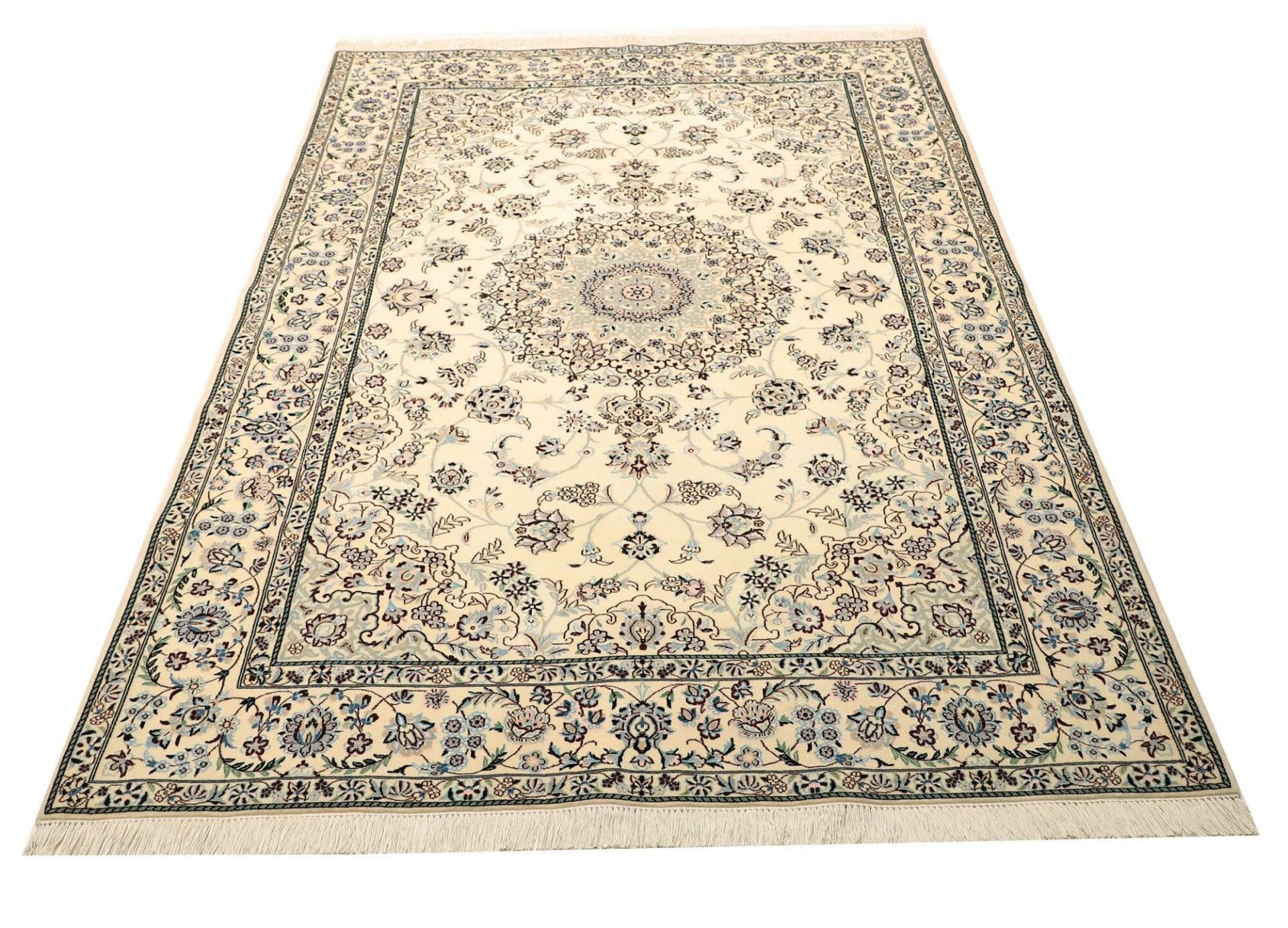 Handgeknüpfter Nain Perserteppich 137 × 207 cm