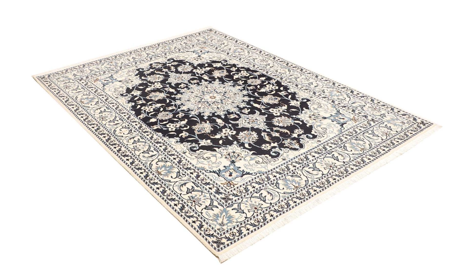 Handgeknüpfter Nain Perserteppich 151 × 202 cm