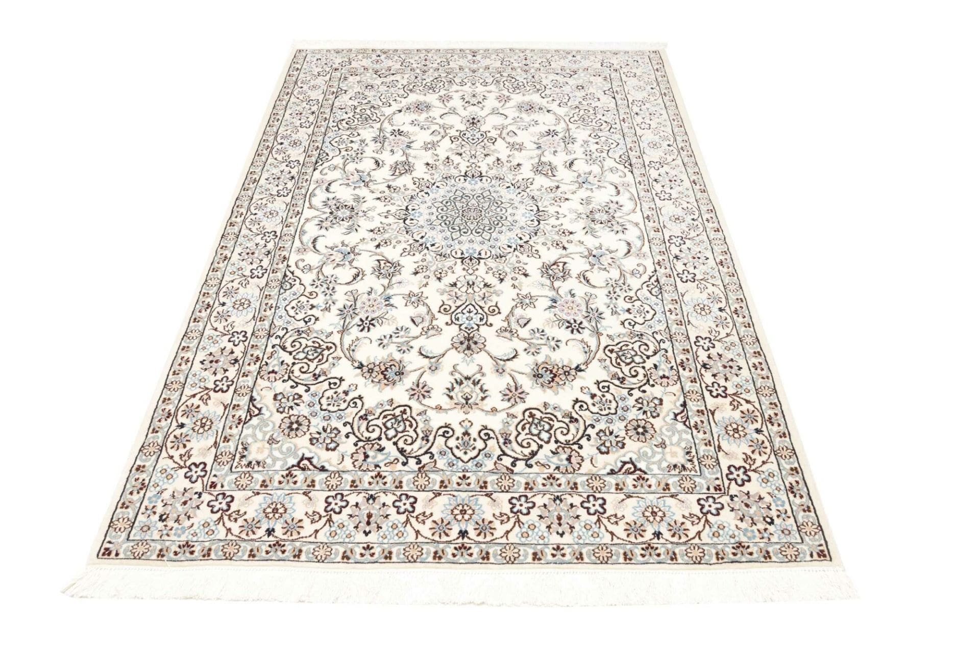 Nain Perserteppich aus Iran, 135 × 205 cm