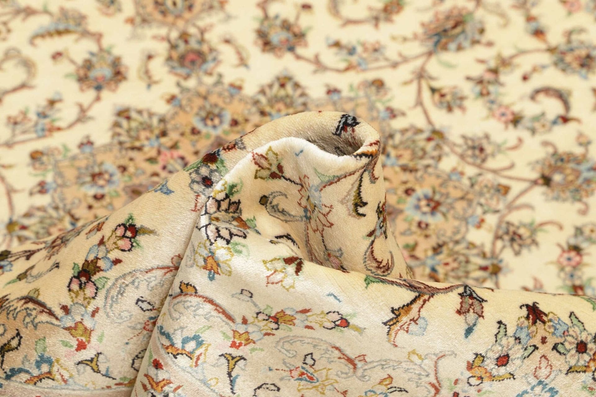 Ghom Perserteppich aus Iran, 129 × 198 cm