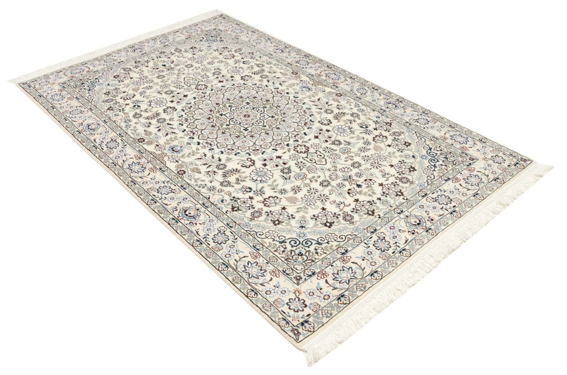 Nain Perserteppich 135 × 210 cm aus Wolle, handgeknüpft