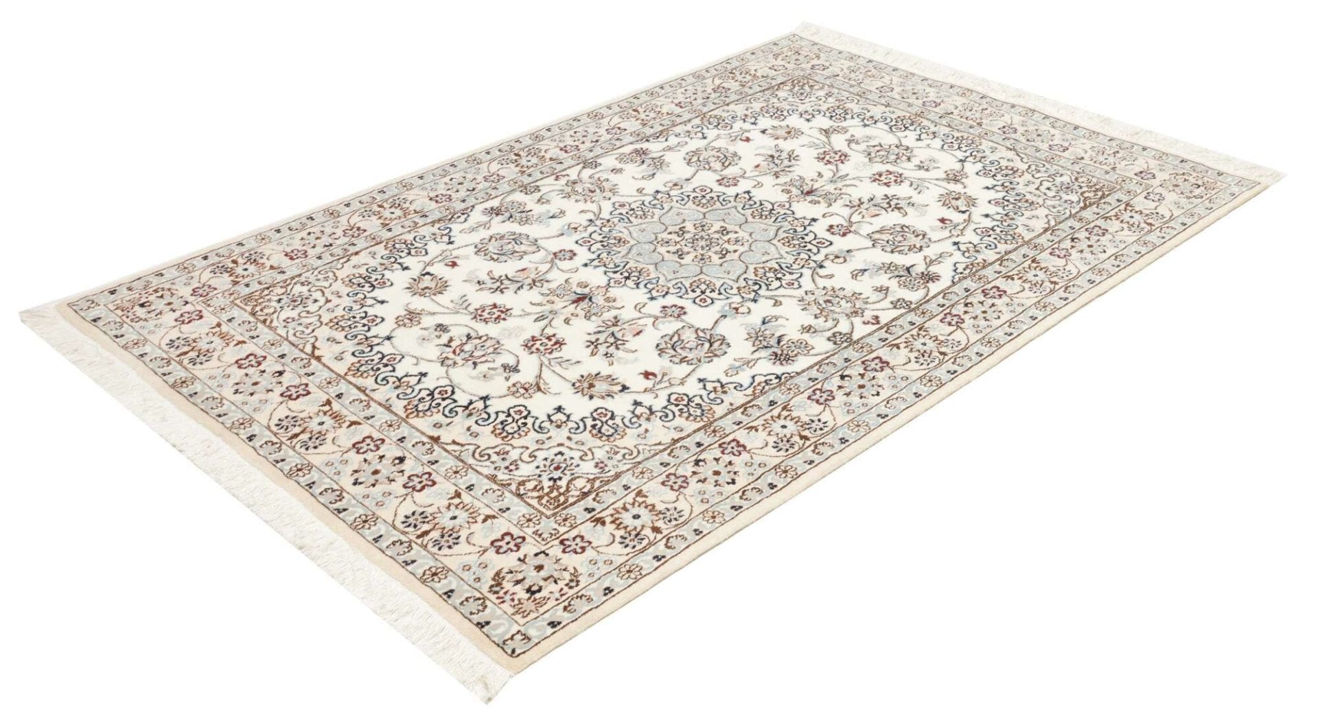 Nain Perserteppich aus Iran, 135 × 202 cm