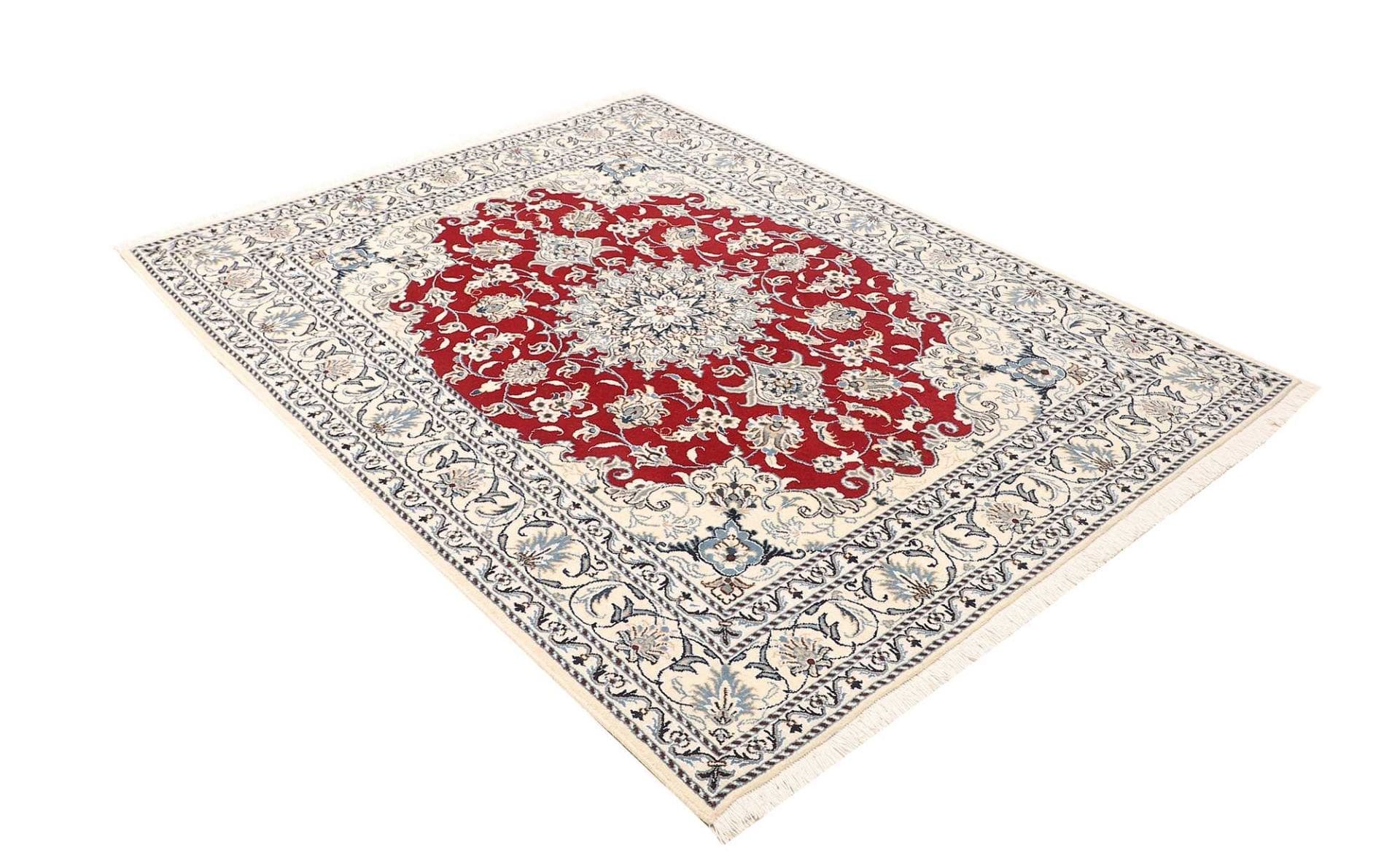 Handgeknüpfter Nain Perserteppich 153 × 196 cm