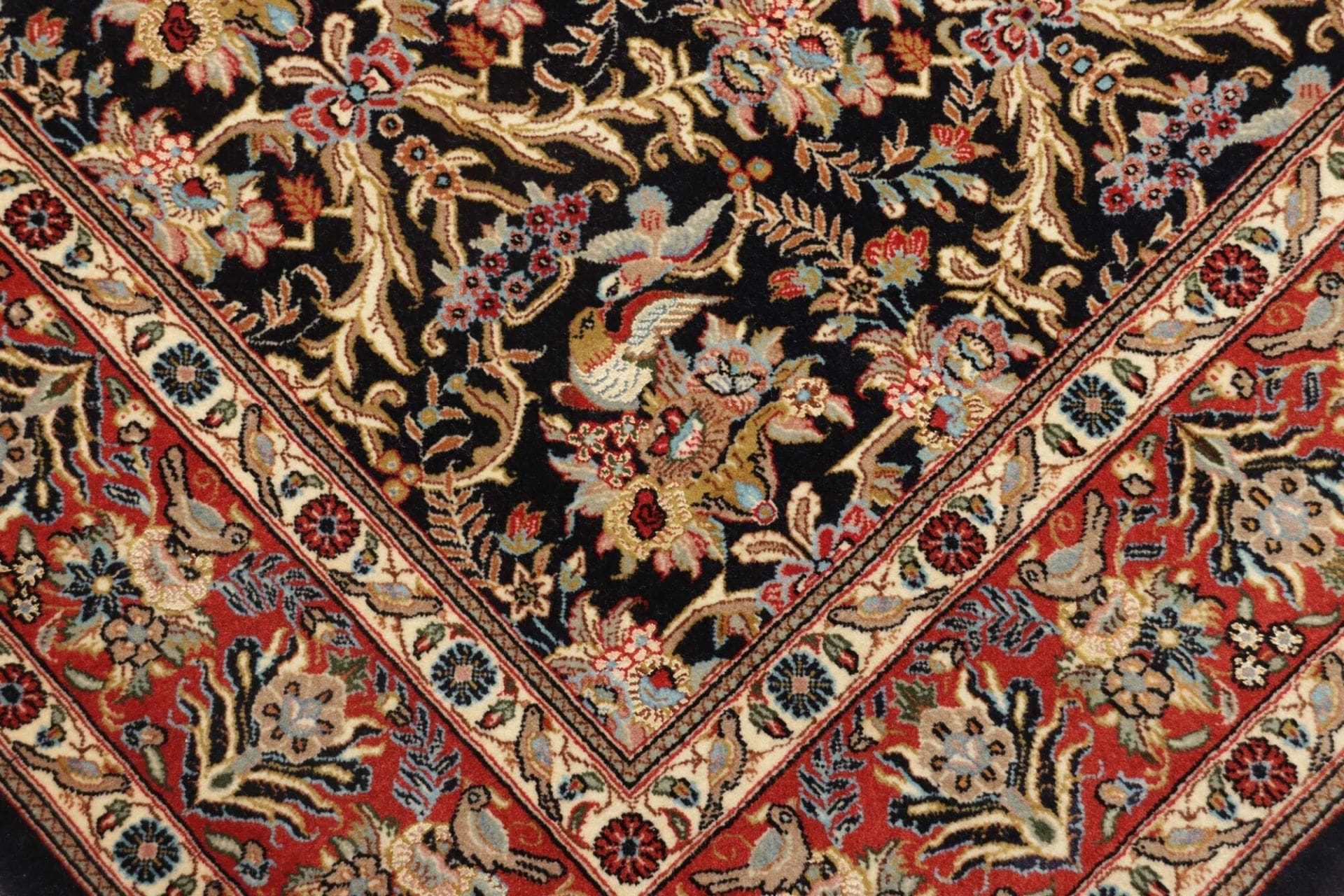 Isfahan Perserteppich aus Iran, 137 × 202 cm