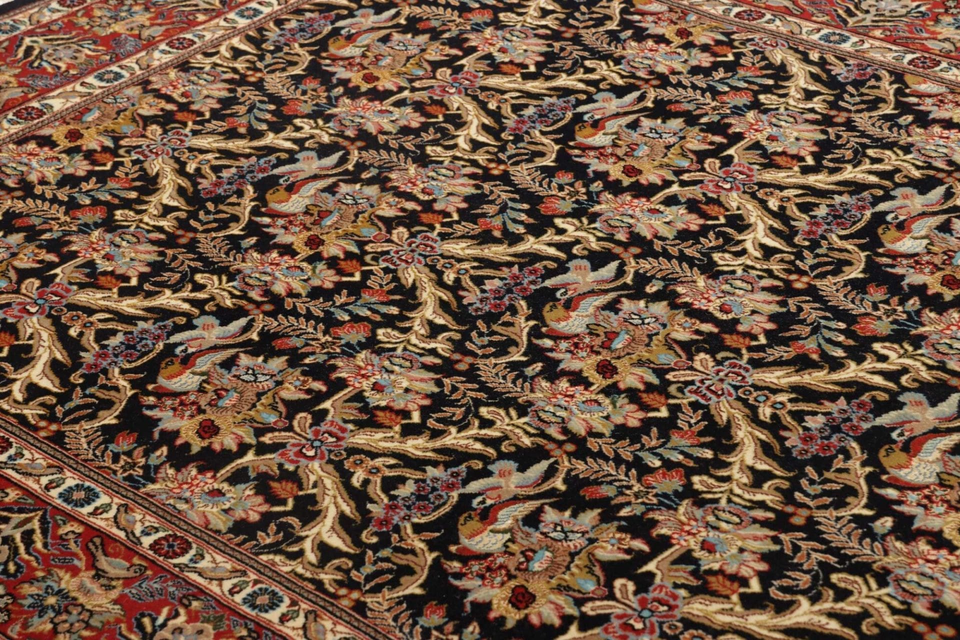 Isfahan Perserteppich aus Iran, 137 × 202 cm