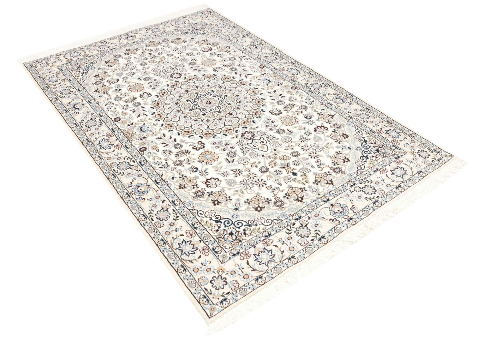 Nain Perserteppich aus Iran, 138 × 203 cm