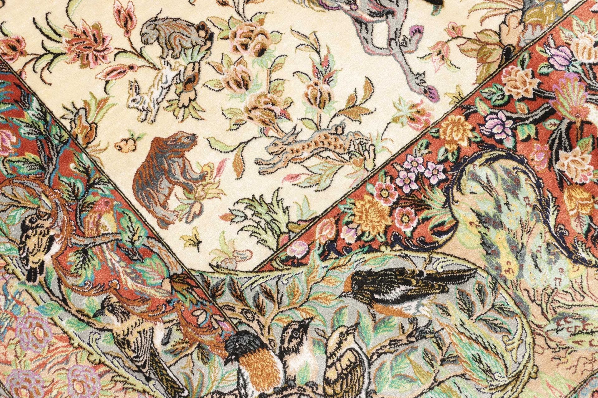 Handgeknüpfter Ghom Perserteppich, 133 × 197 cm, Seide