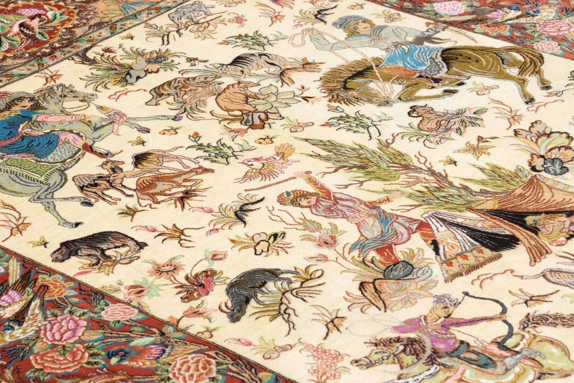 Handgeknüpfter Ghom Perserteppich, 133 × 197 cm, Seide