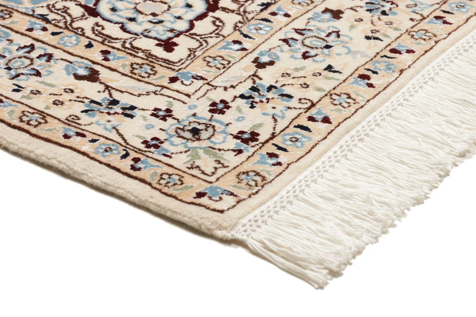 Nain Perserteppich aus Iran, 135 × 208 cm