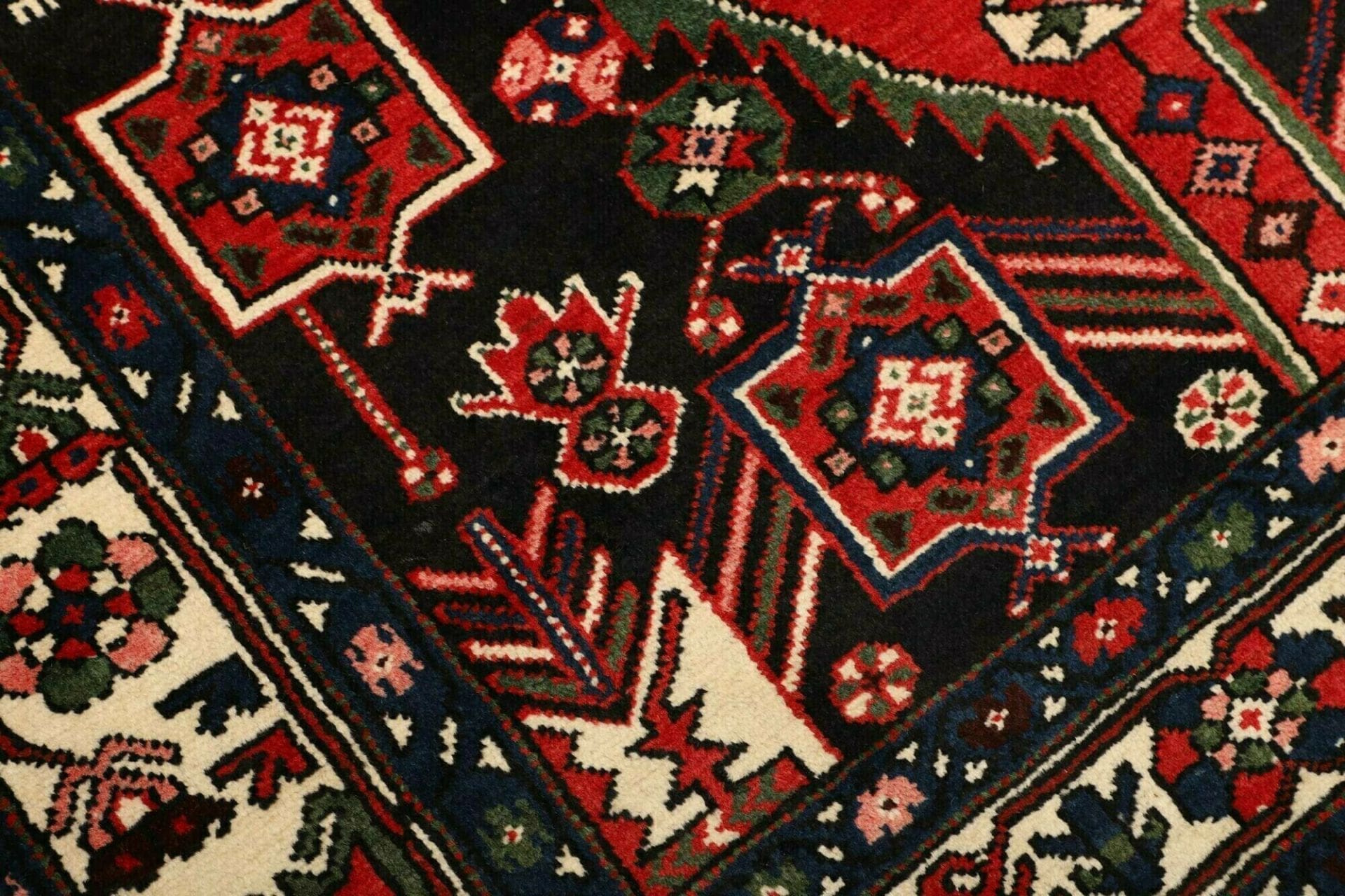 orientteppich-hamadan-141-x-203cm-schurwolle-geometrisches-muster-1-5 Hamadan Perserteppich 141 × 203 cm aus Wolle, handgeknüpft