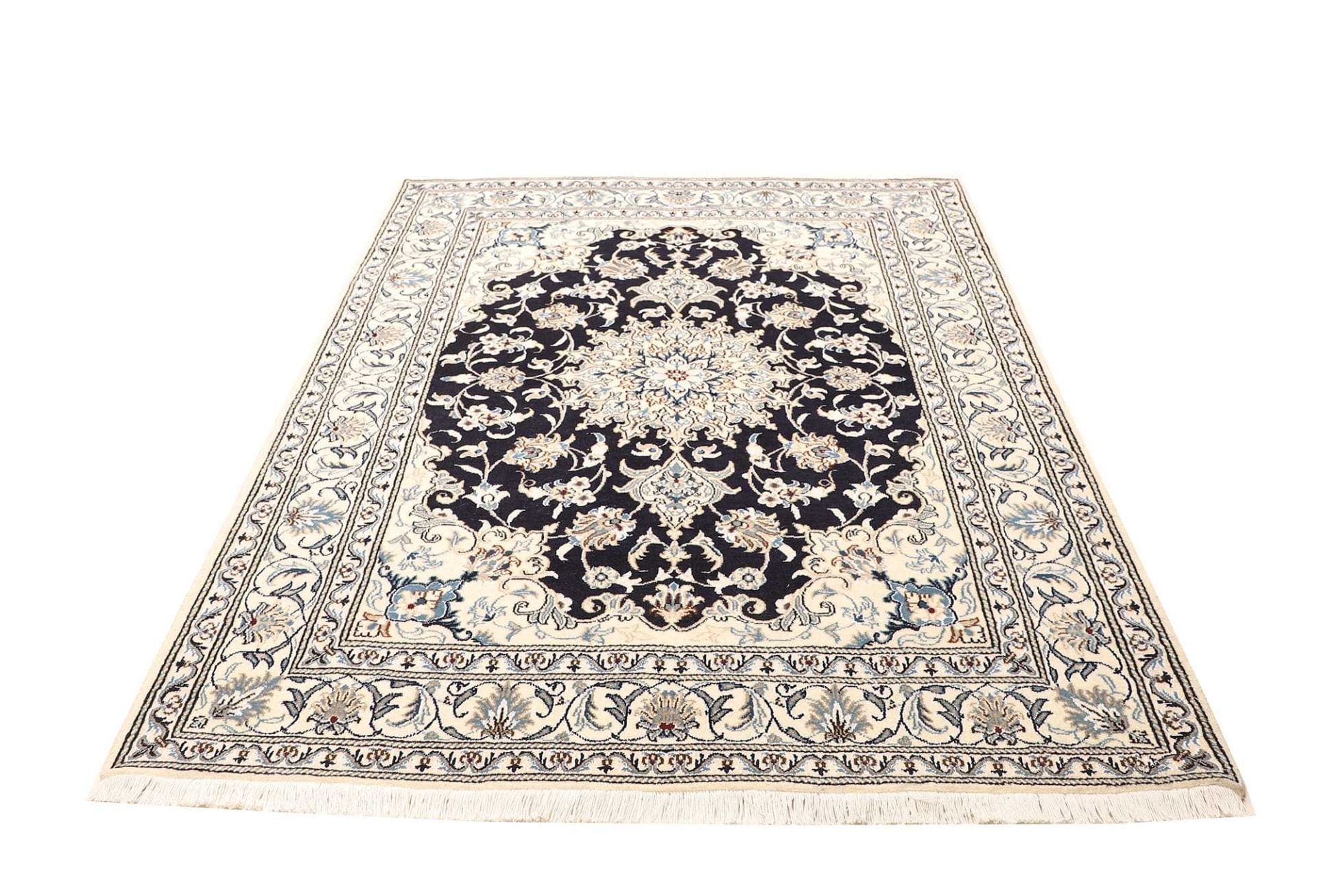Nain Perserteppich 155 × 202 cm aus Wolle, handgeknüpft