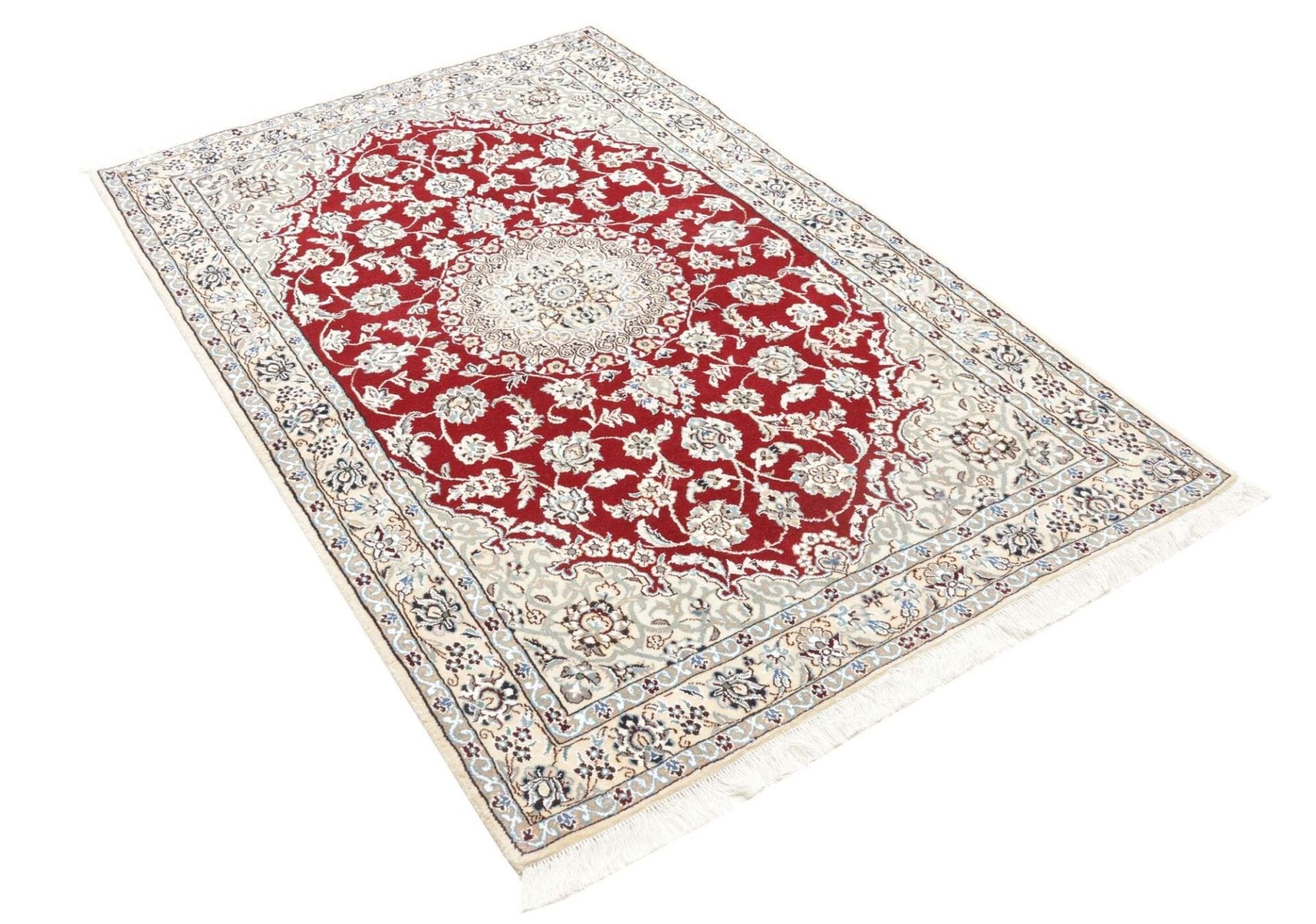 Handgeknüpfter Nain Perserteppich 133 × 200 cm