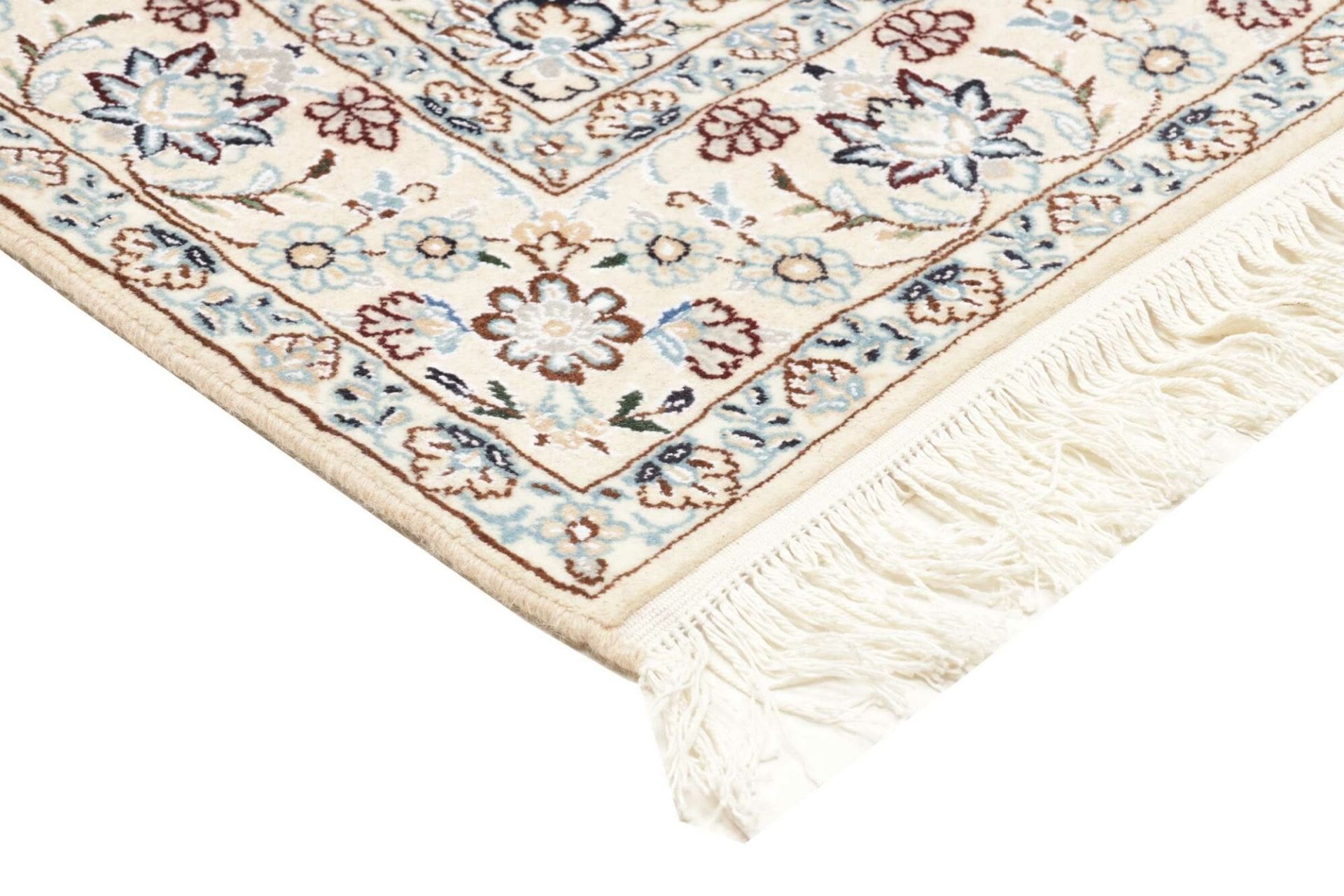 Handgeknüpfter Nain Perserteppich 135 × 214 cm