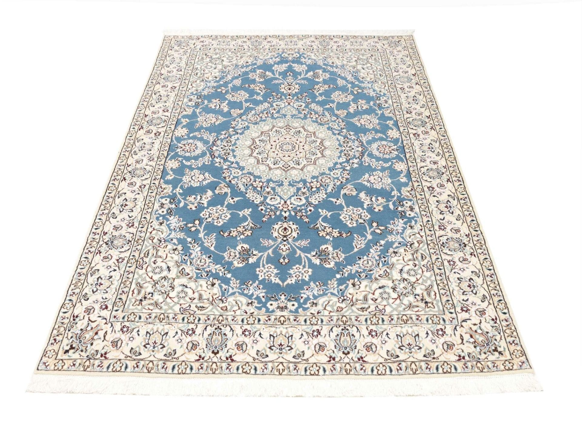 Handgeknüpfter Nain Perserteppich 135 × 205 cm