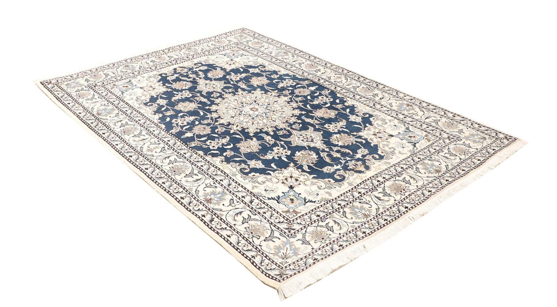 Handgeknüpfter Nain Perserteppich 156 × 210 cm