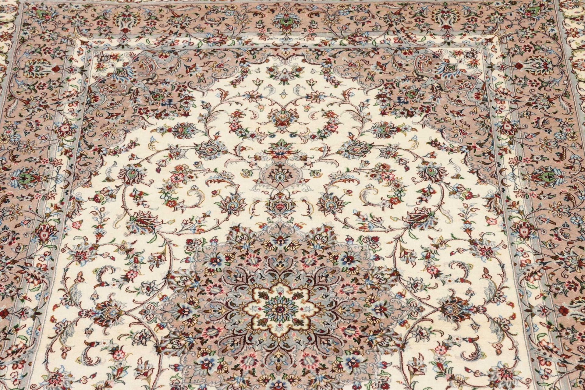Handgeknüpfter Ghom Perserteppich, 103 × 150 cm, Seide