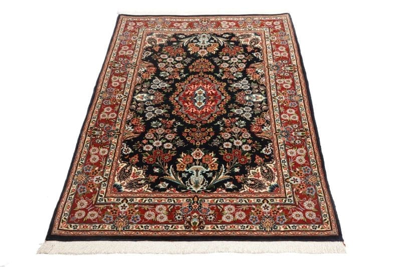 Isfahan Perserteppich aus Iran, 105 × 145 cm
