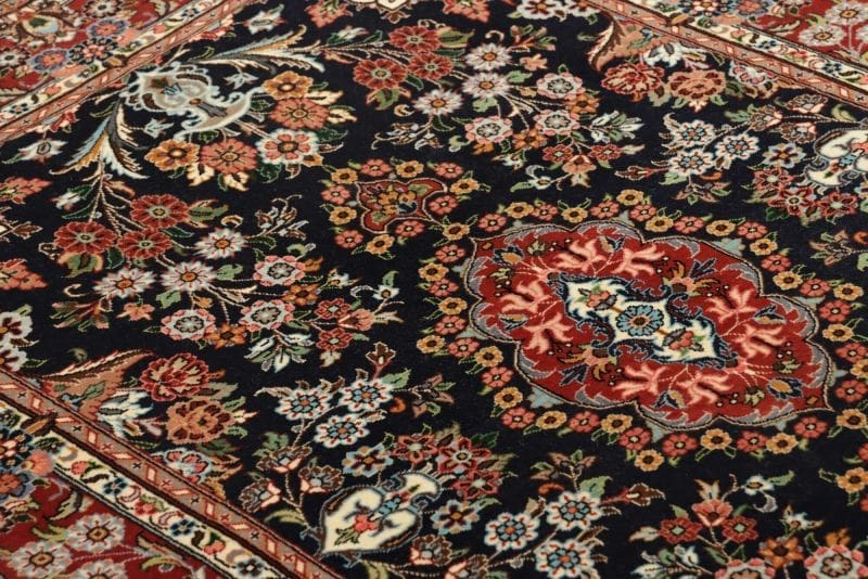 Isfahan Perserteppich aus Iran, 105 × 145 cm
