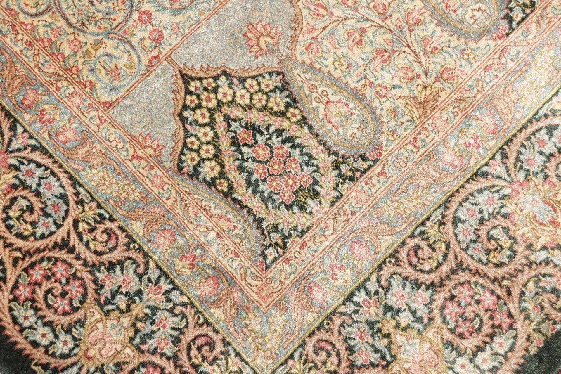 Ghom Perserteppich aus Iran, 101 × 158 cm