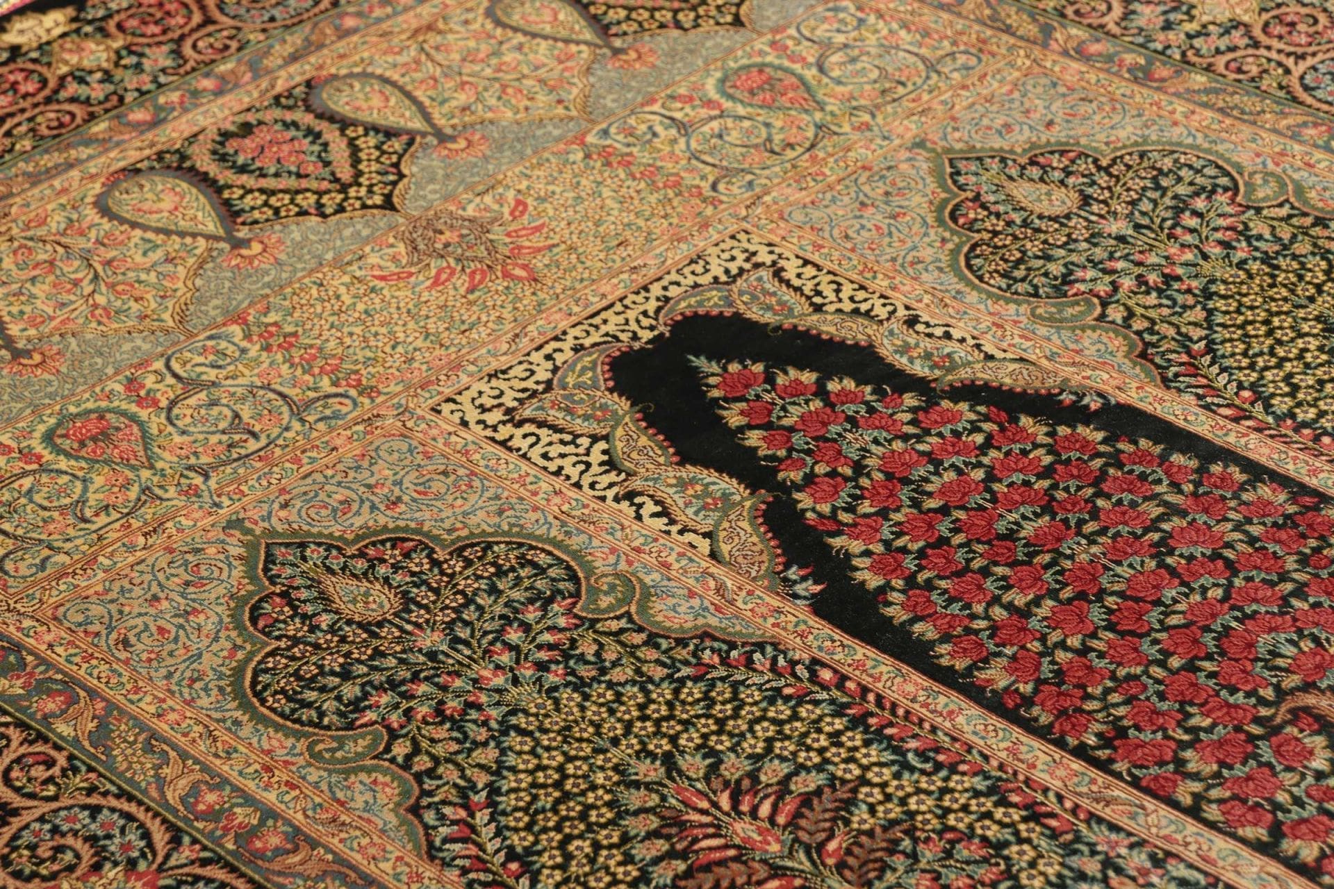 Ghom Perserteppich aus Iran, 101 × 158 cm