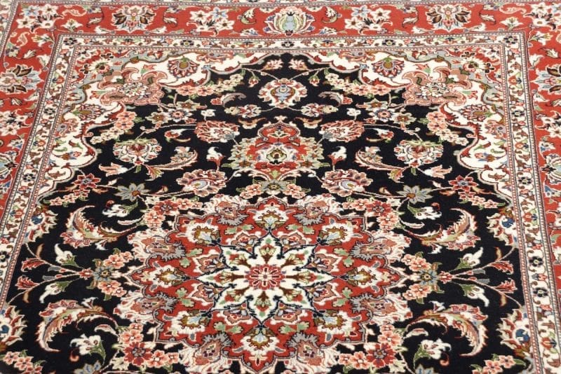 Isfahan Perserteppich aus Iran, 113 × 160 cm