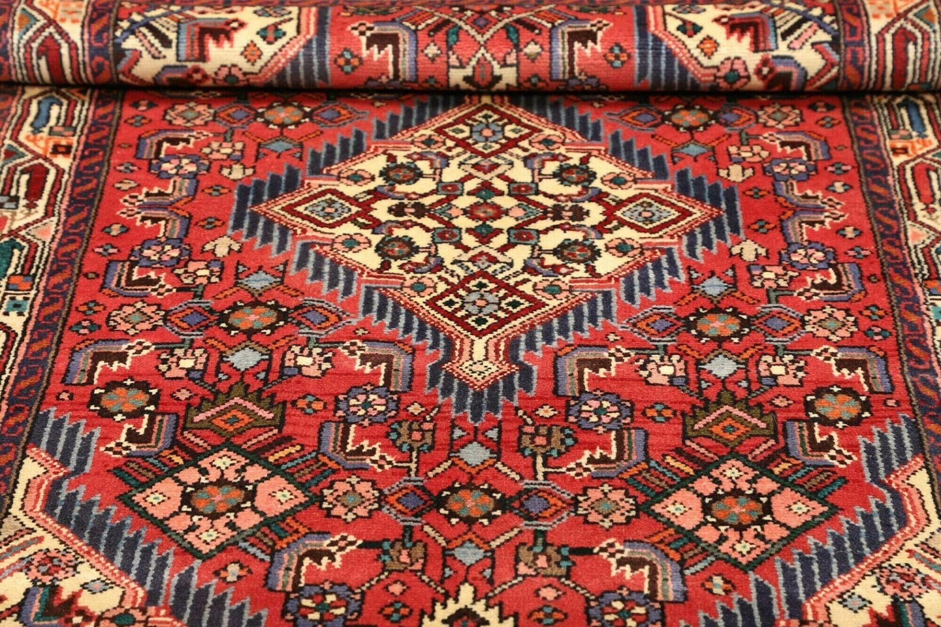 Handgeknüpfter Hamadan Perserteppich 103 × 158 cm