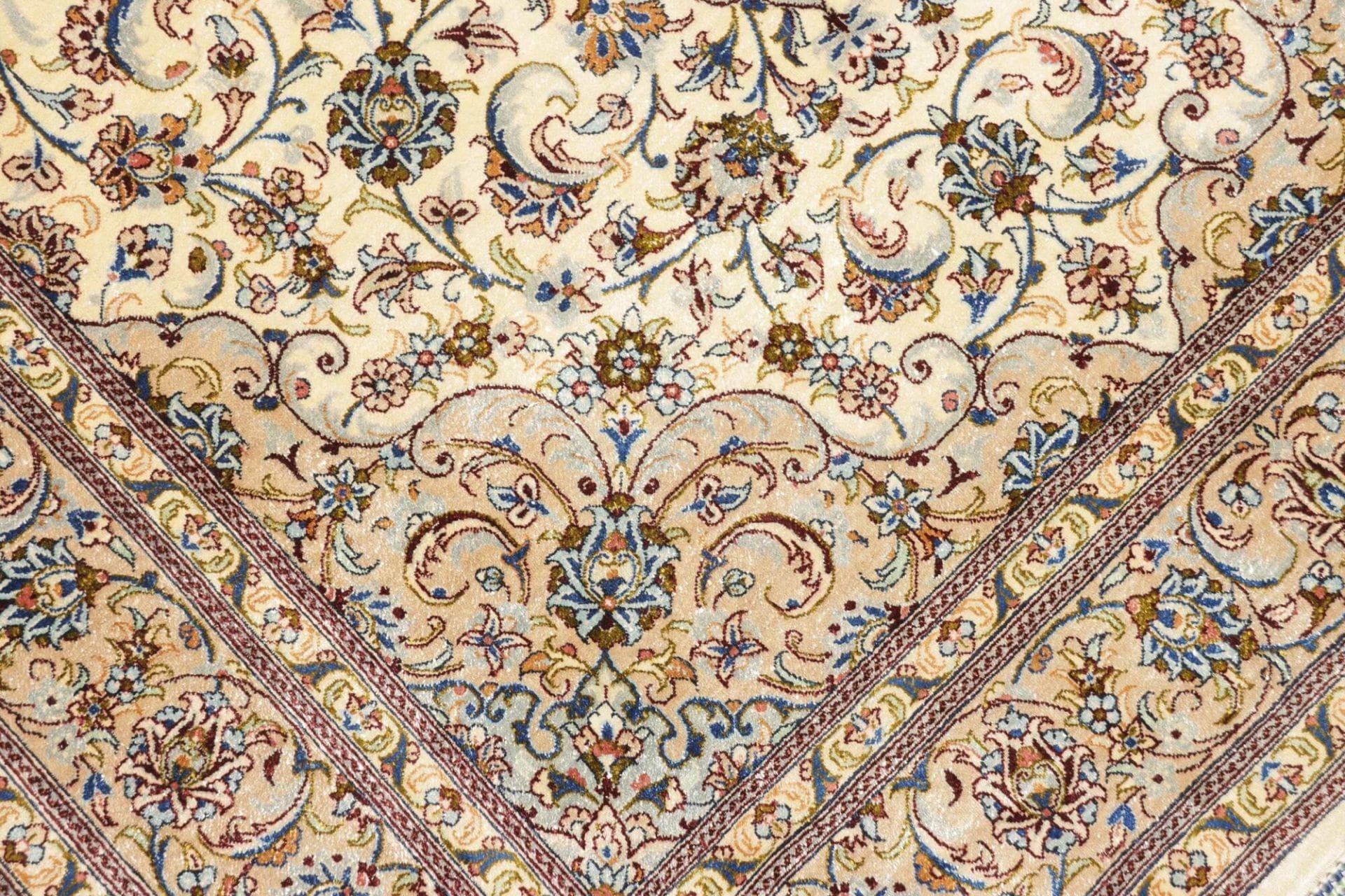 Ghom Perserteppich 103 × 148 cm aus Seide, handgeknüpft