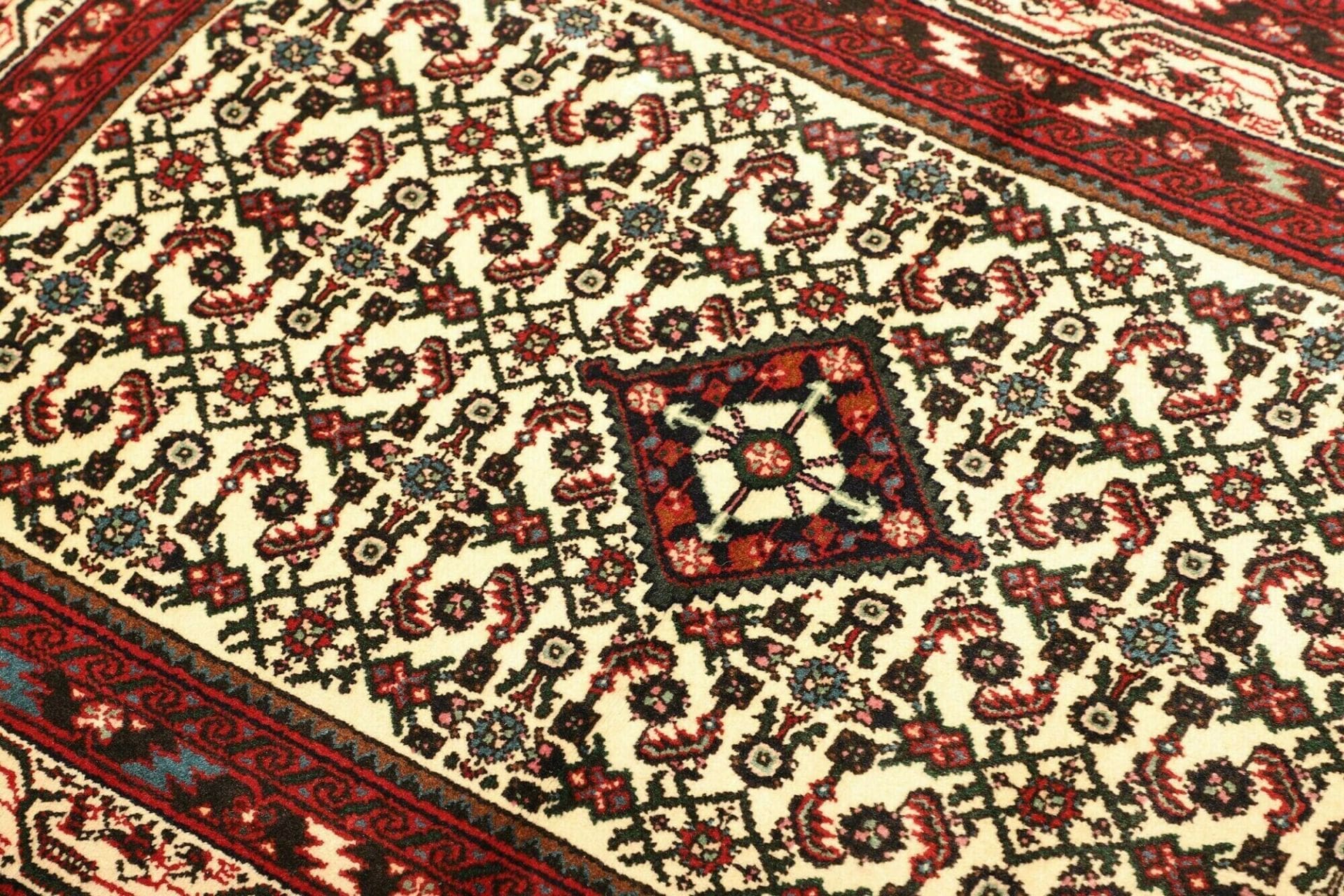 Handgeknüpfter Hamadan Herati Perserteppich 103 × 145 cm